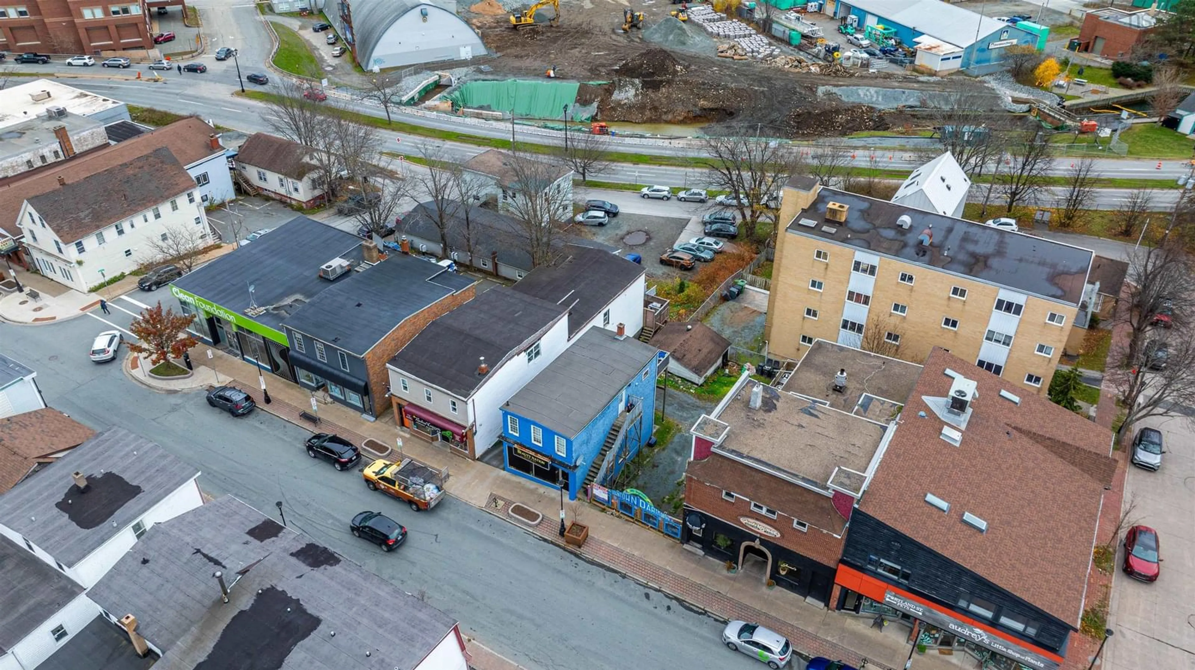 A pic from outside/outdoor area/front of a property/back of a property/a pic from drone, unknown for 110-112 Portland St, Dartmouth Nova Scotia B2Y 1H8