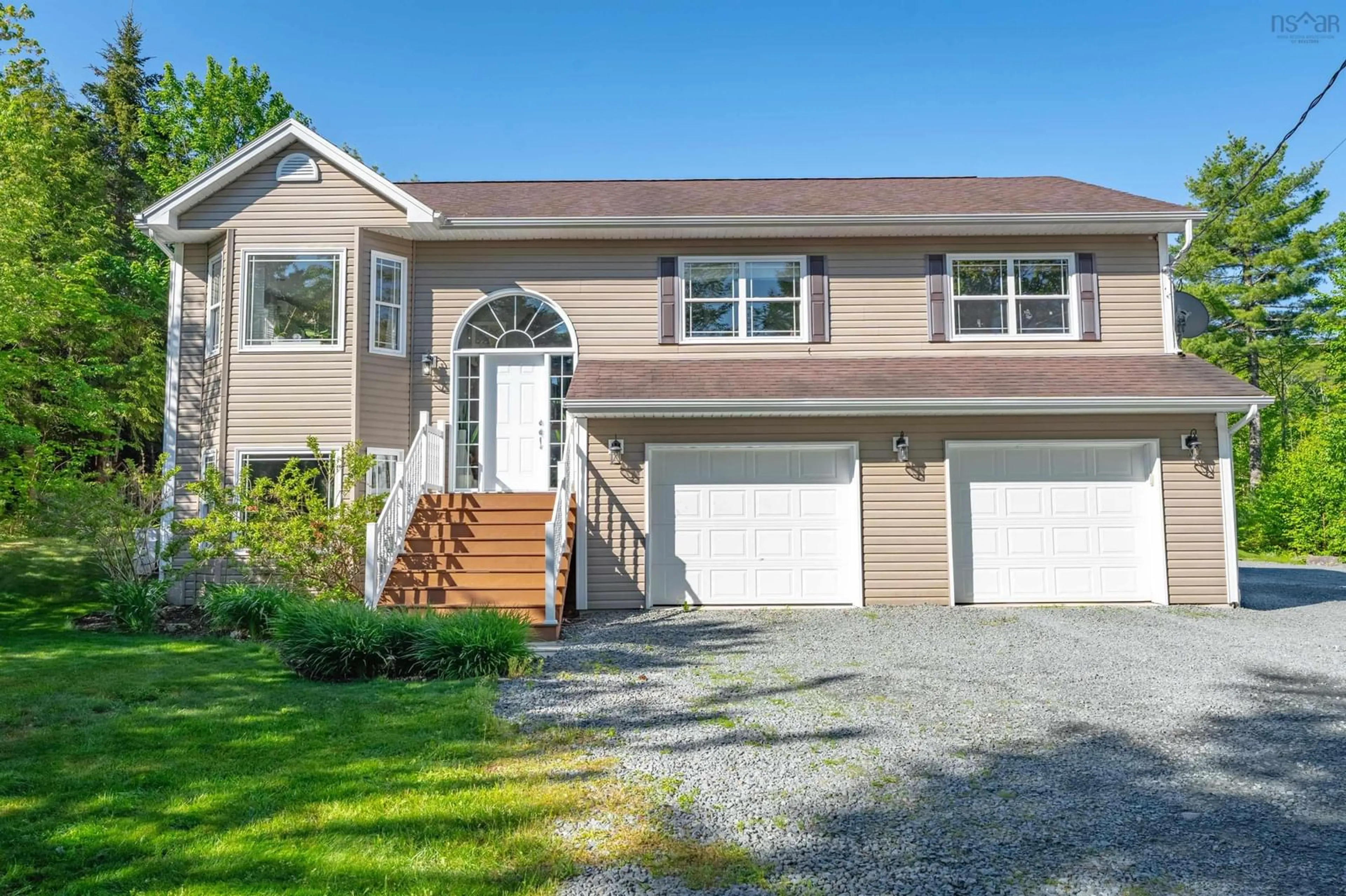 Home with vinyl exterior material, street for HWY 357 Musquodoboit Harbour Hwy #749, Musquodoboit Harbour Nova Scotia B0J 2L0