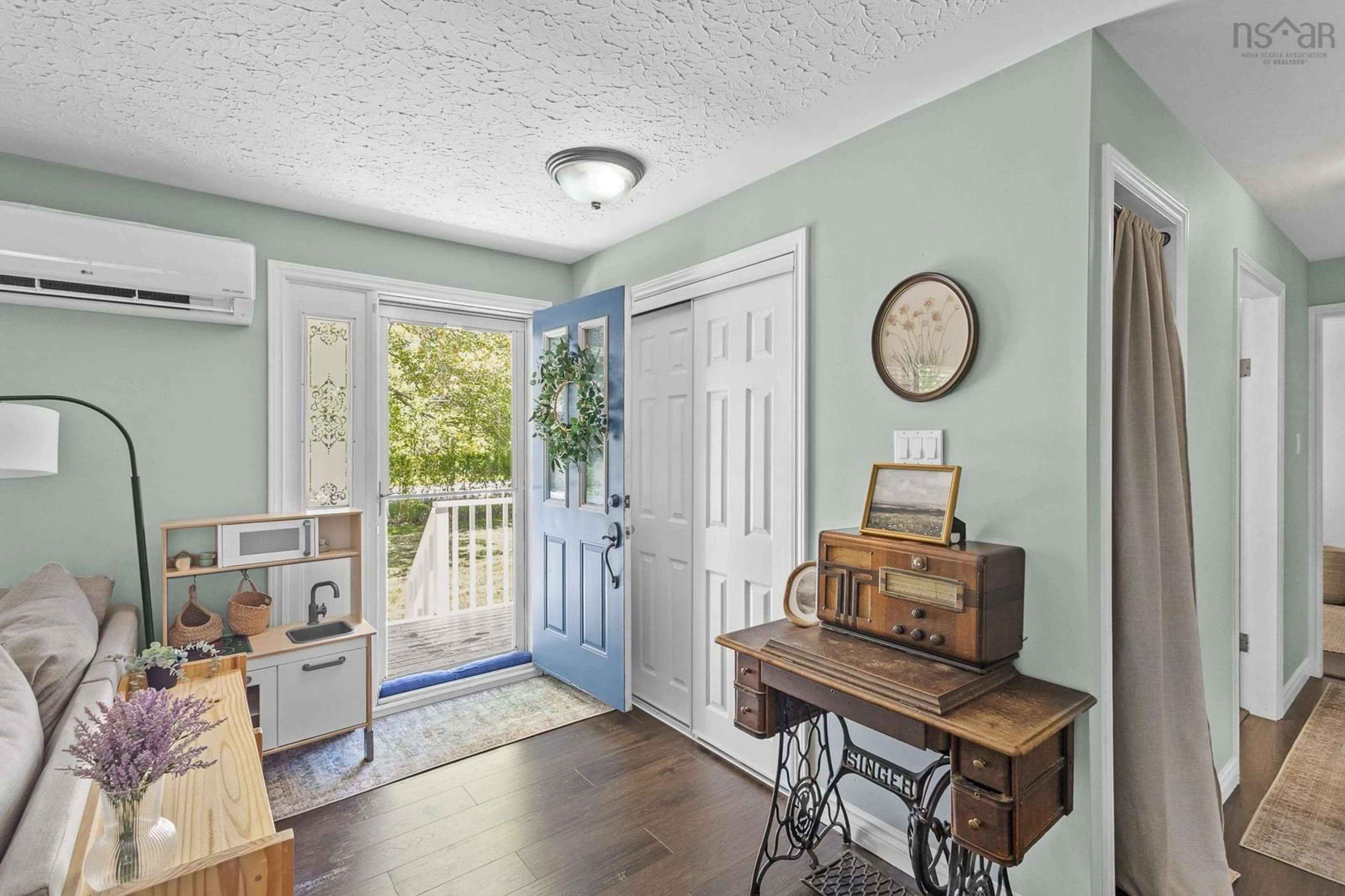 Indoor entryway for 4830 St Margarets Bay Rd, Upper Tantallon Nova Scotia B3Z 1C9