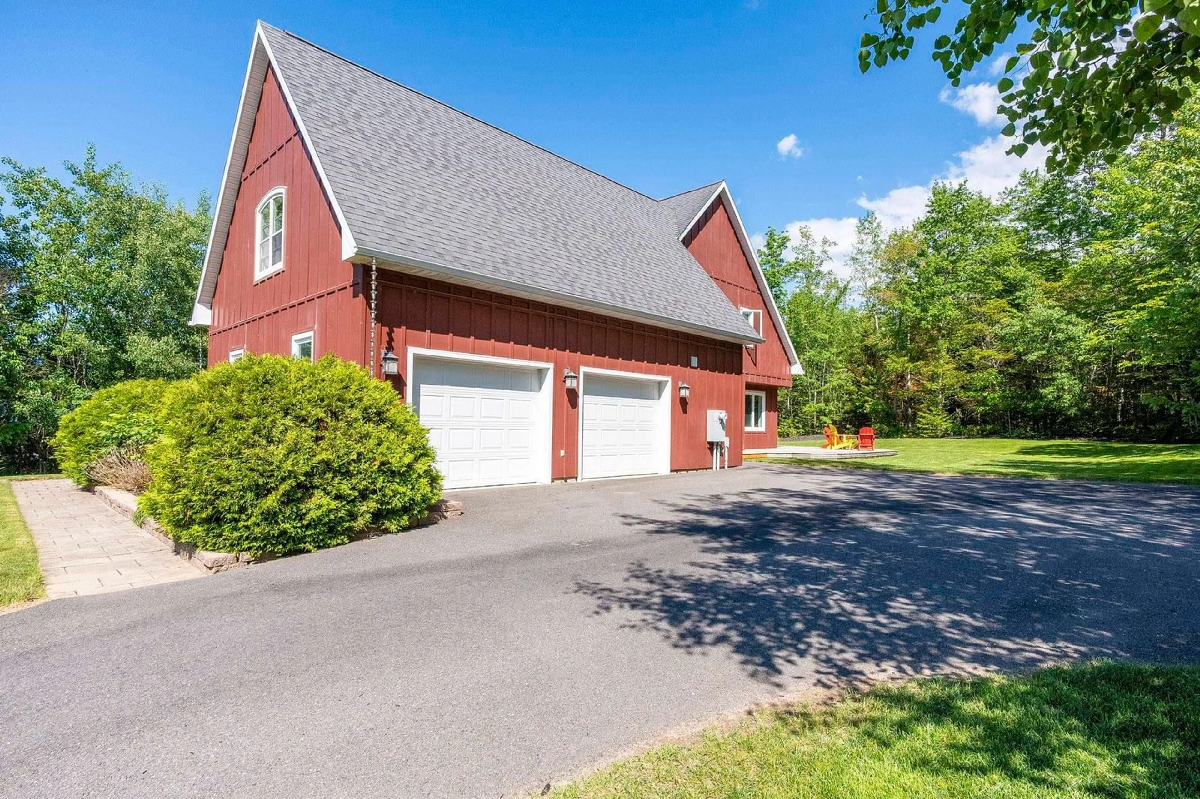 Indoor garage for 3 Queens Crt, Kentville Nova Scotia B4N 0G4
