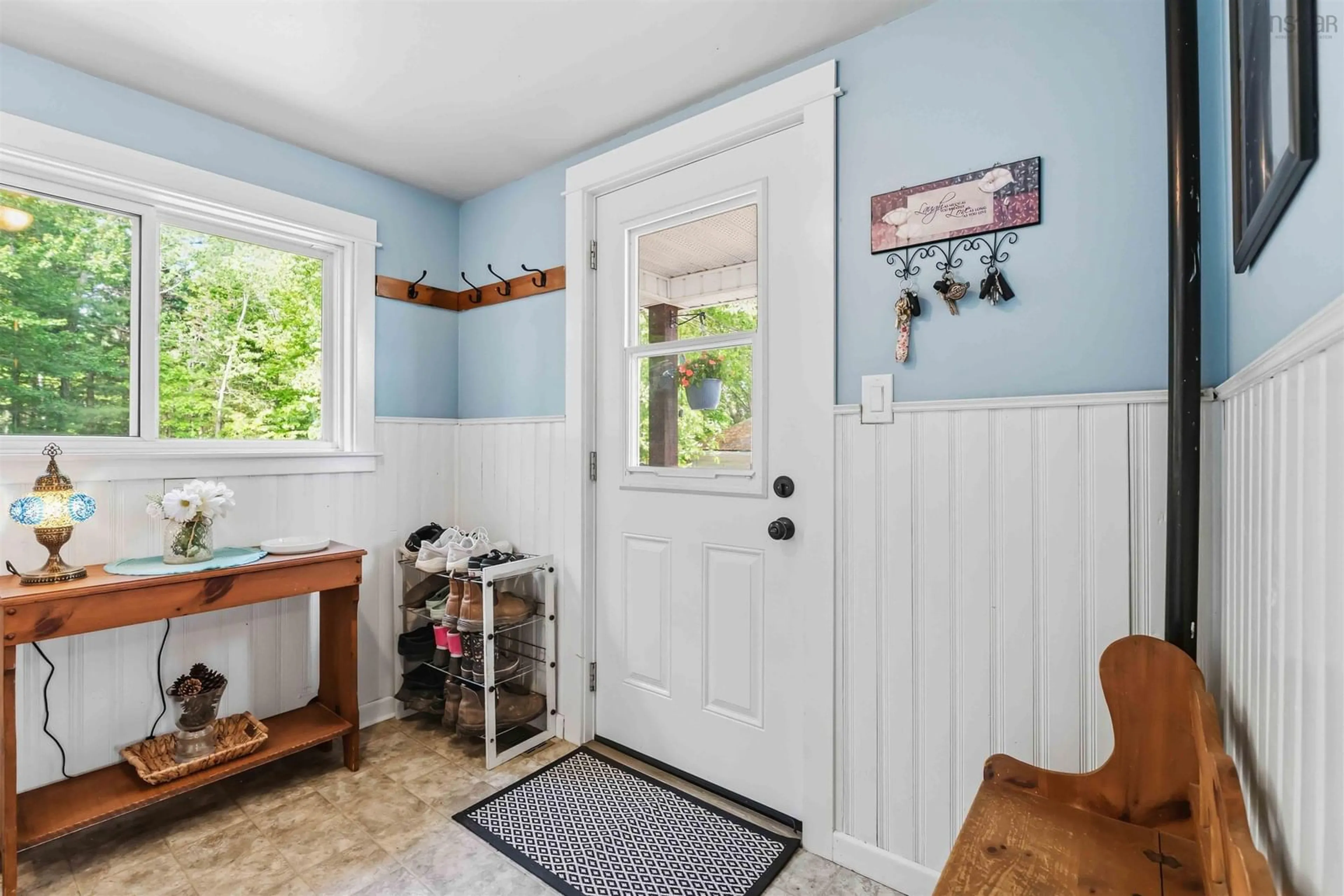 Indoor entryway for 61 Nictaux Rd, Nictaux Nova Scotia B0S 1P0