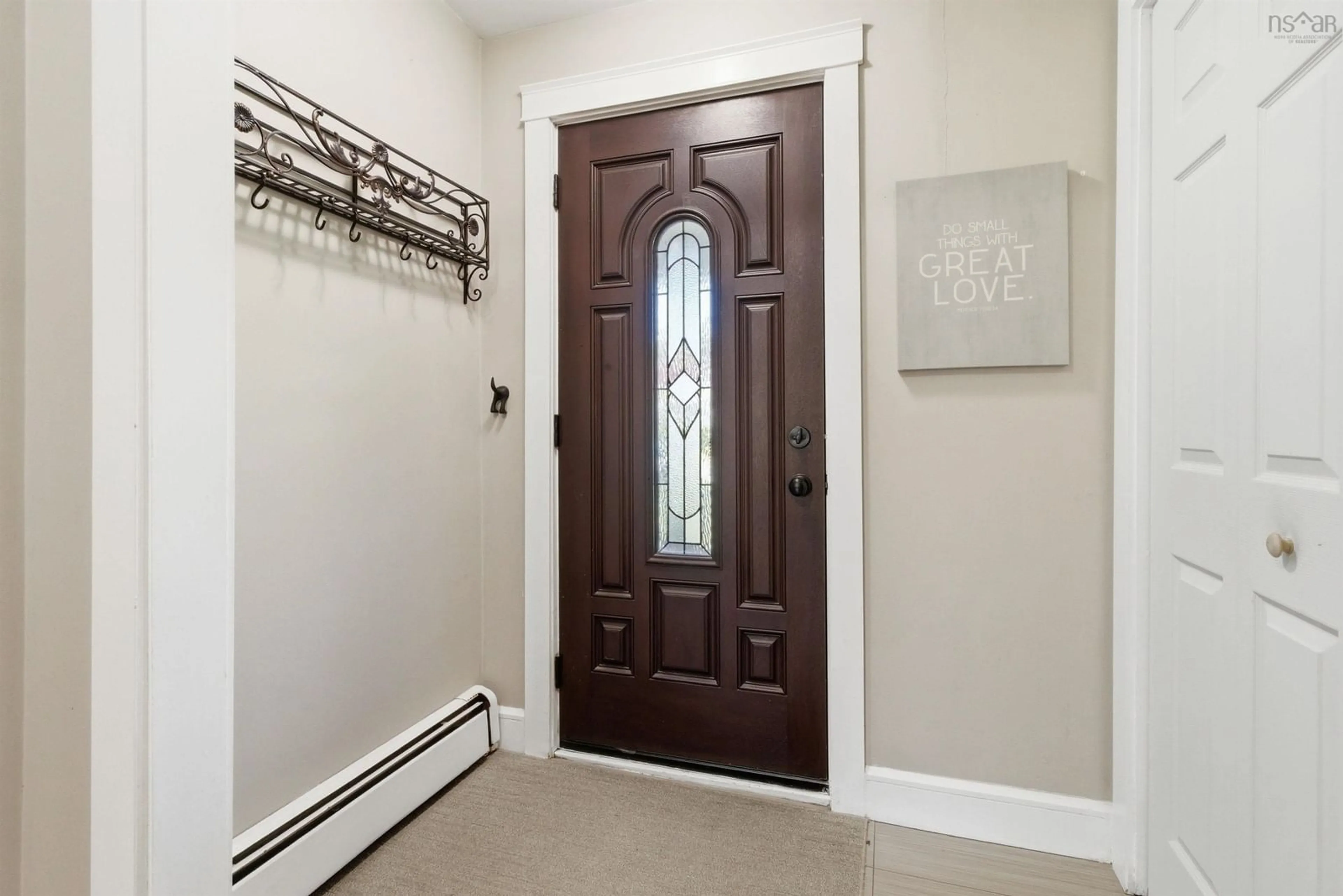 Indoor entryway for 147 Brook St, Halifax Nova Scotia B3N 2A7