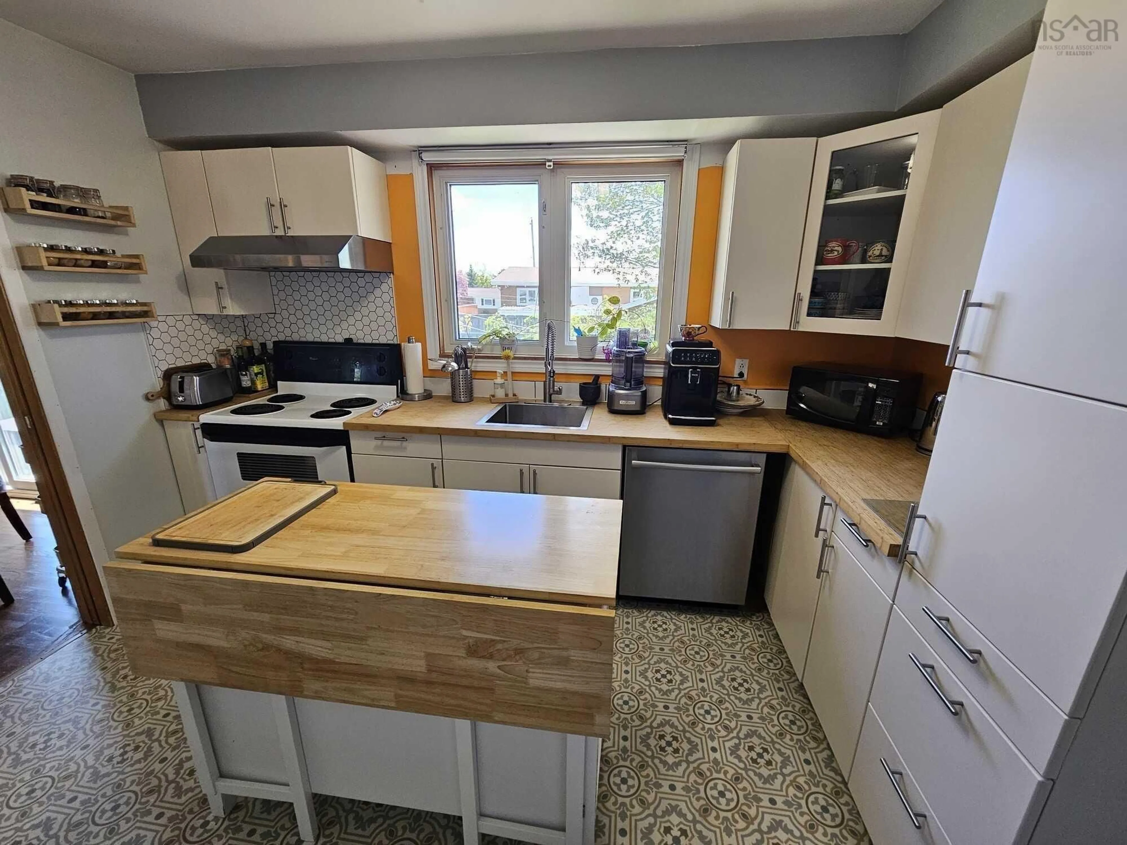 Standard kitchen, unknown for 412 Dunbar Ave, New Glasgow Nova Scotia B2H 1W1