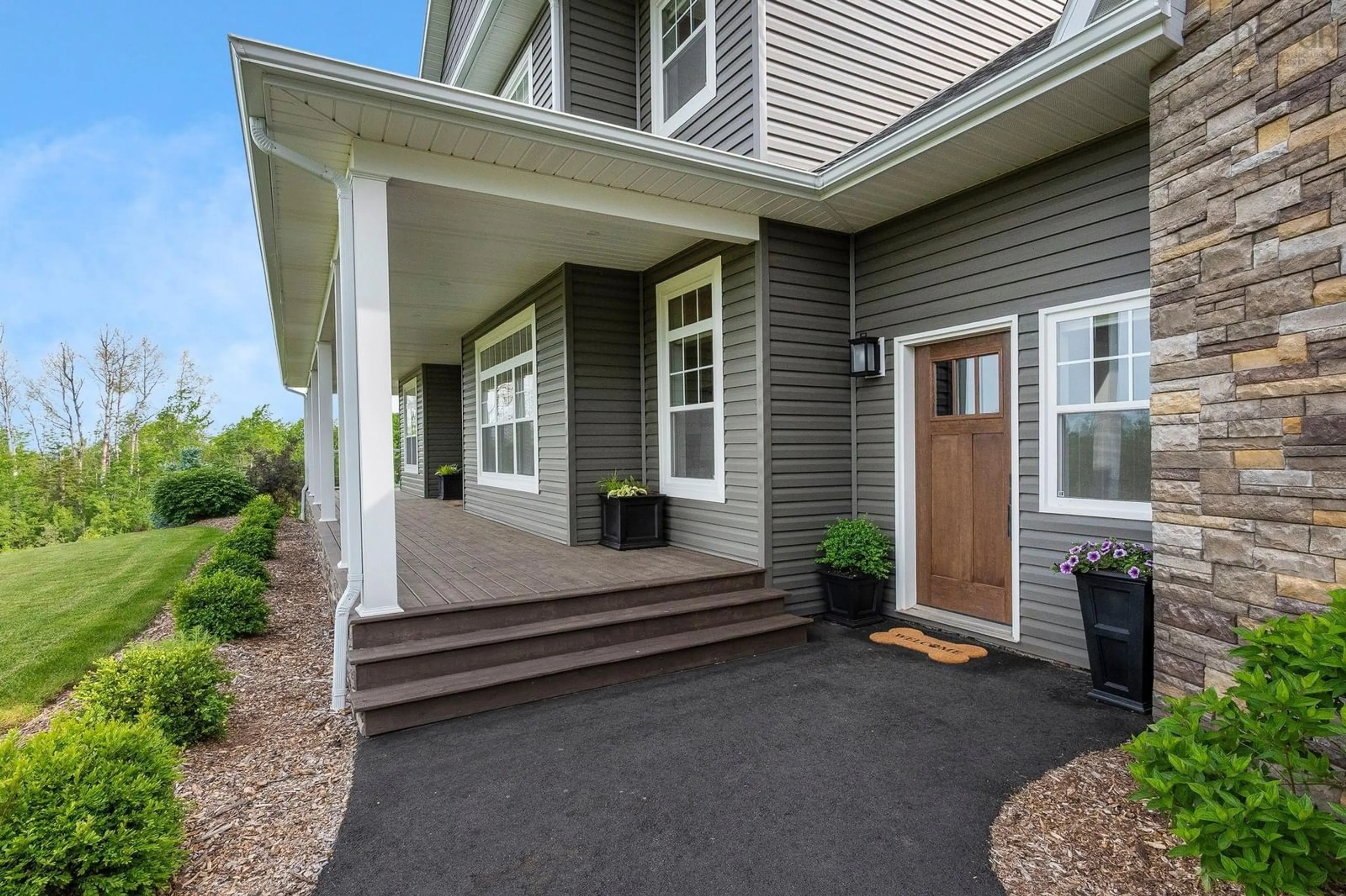 Home with vinyl exterior material, street for 284 Tremont Mountain Road, South Tremont Nova Scotia B0P 1R0