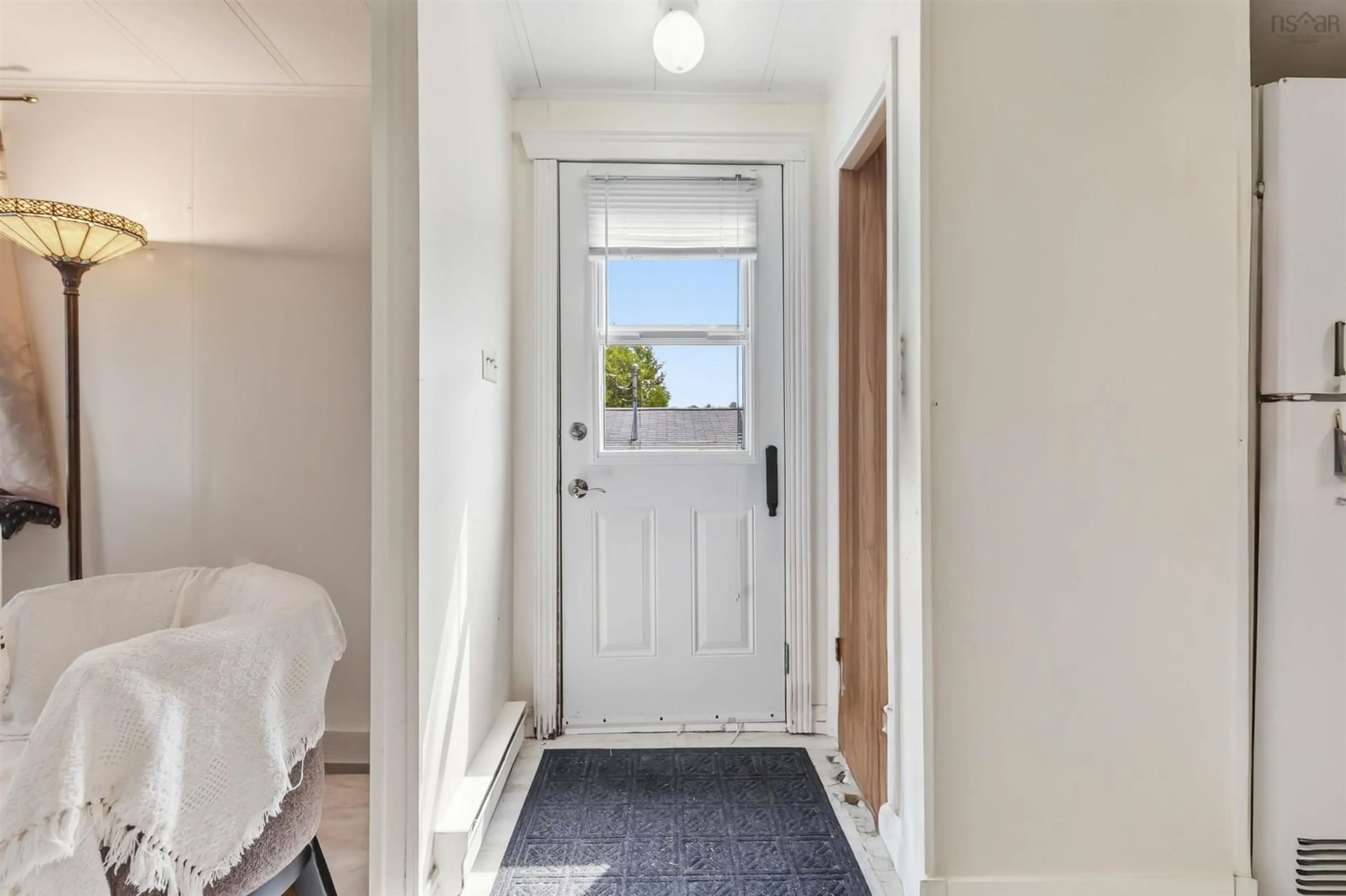 Indoor entryway for 1217 Susan Dr, Beaver Bank Nova Scotia B4E 2N3