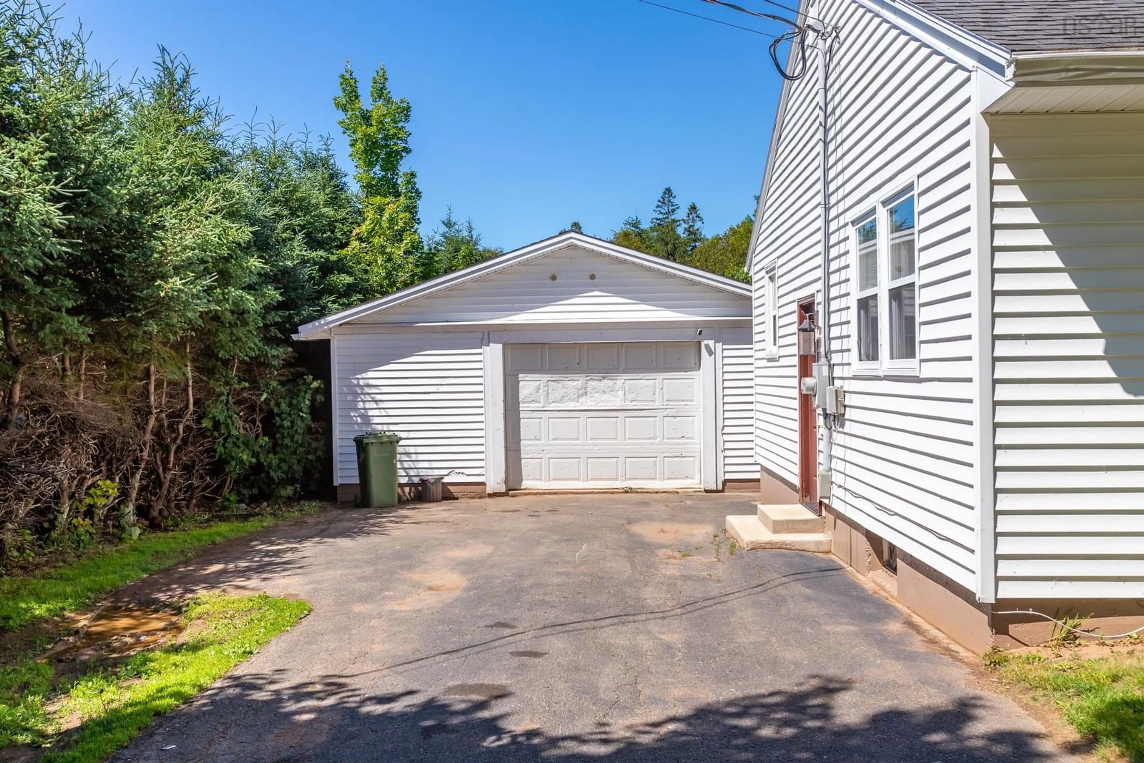 Indoor garage for 93 School St, Middleton Nova Scotia B0S 1P0