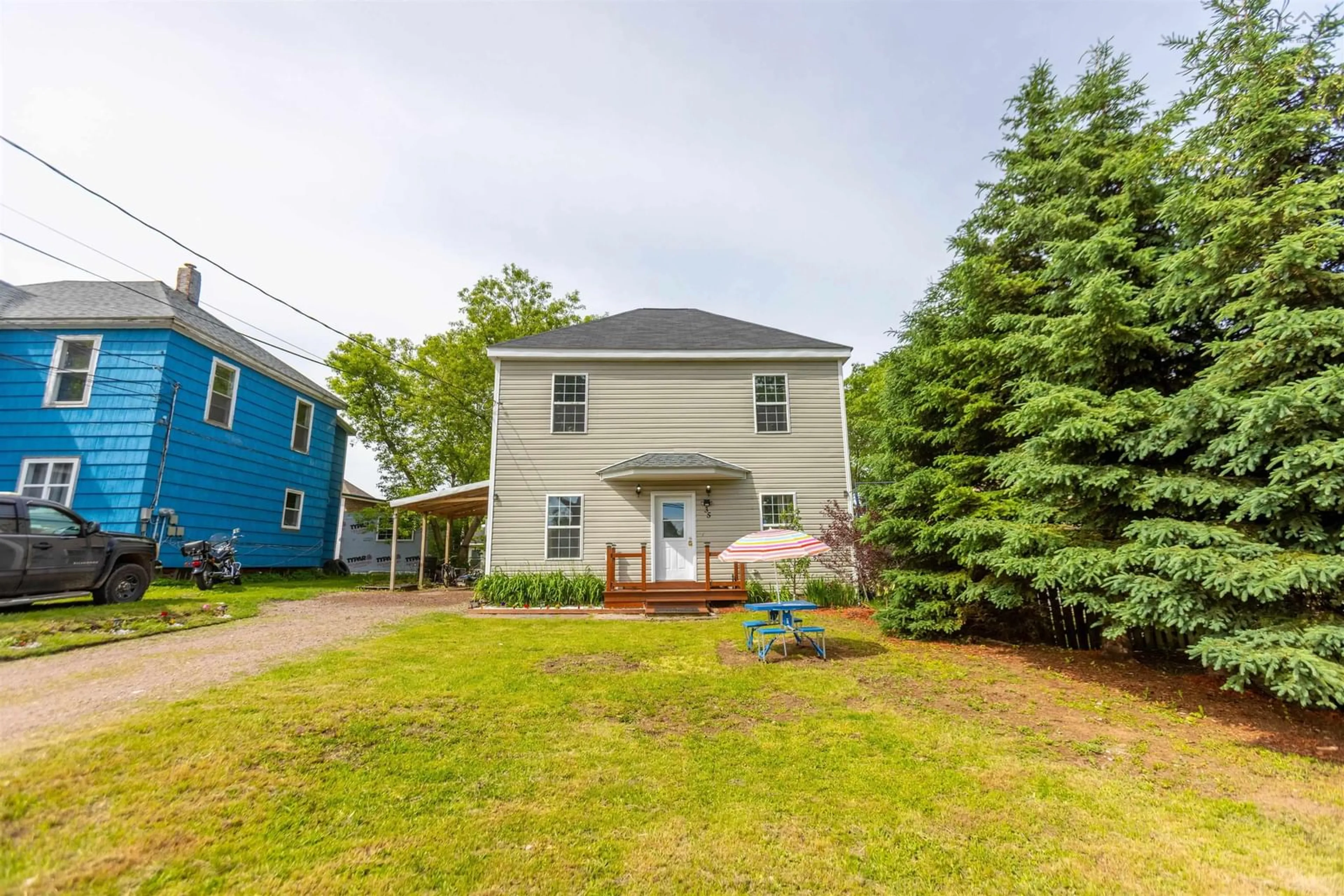 A pic from outside/outdoor area/front of a property/back of a property/a pic from drone, street for 35 Hickman St, Amherst Nova Scotia B4H 2M3