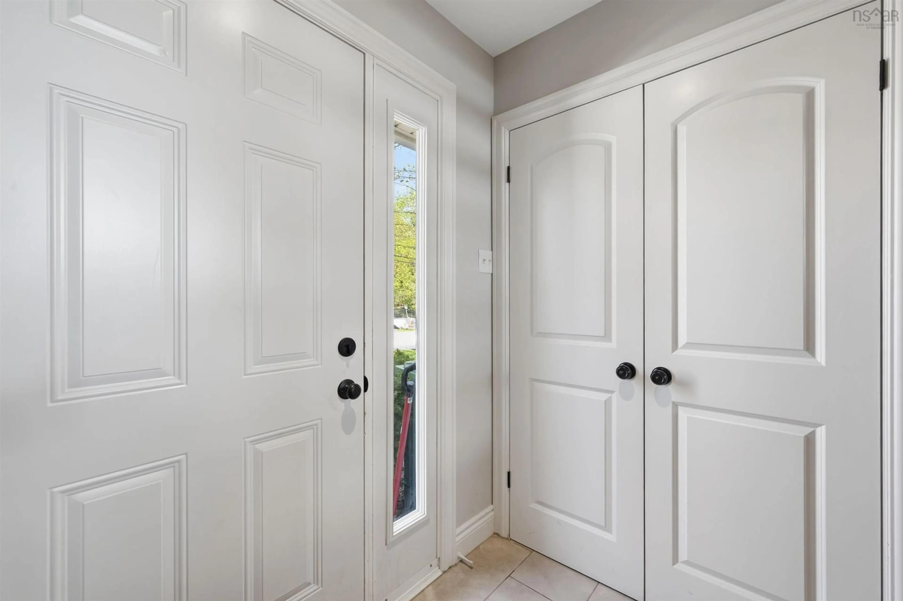 Indoor entryway for 481 Shore Dr, Bedford Nova Scotia B4A 2E9