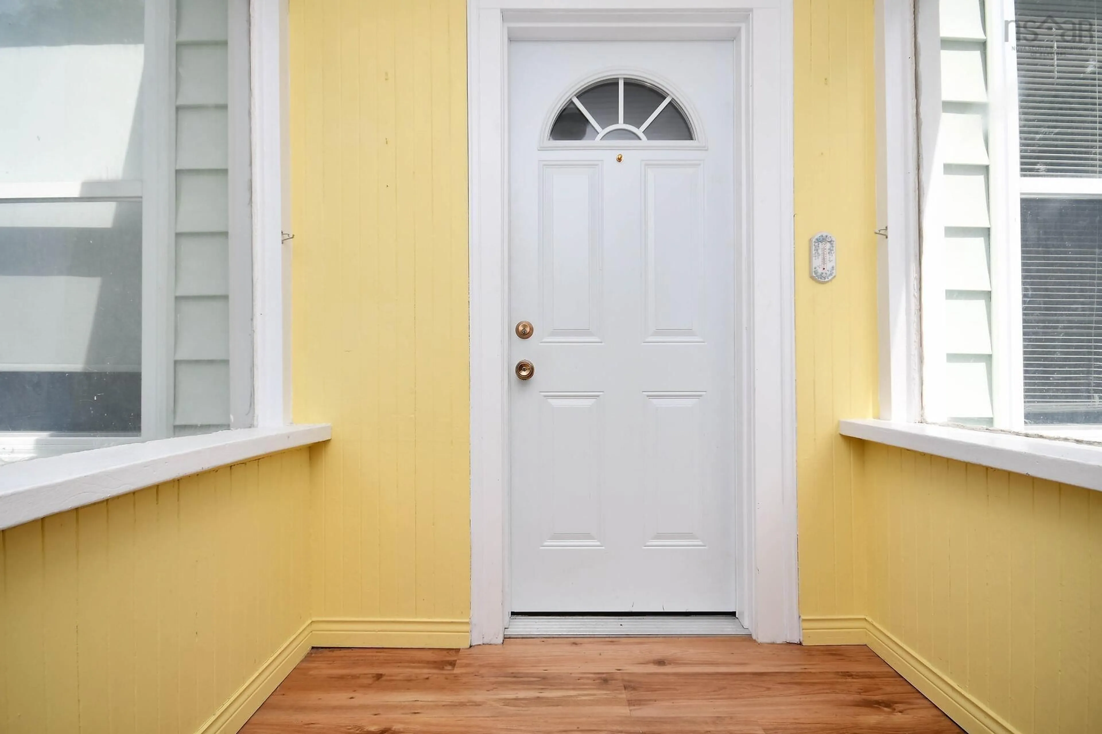 Indoor entryway for 6285 Willow St, Halifax Nova Scotia B3L 1P1