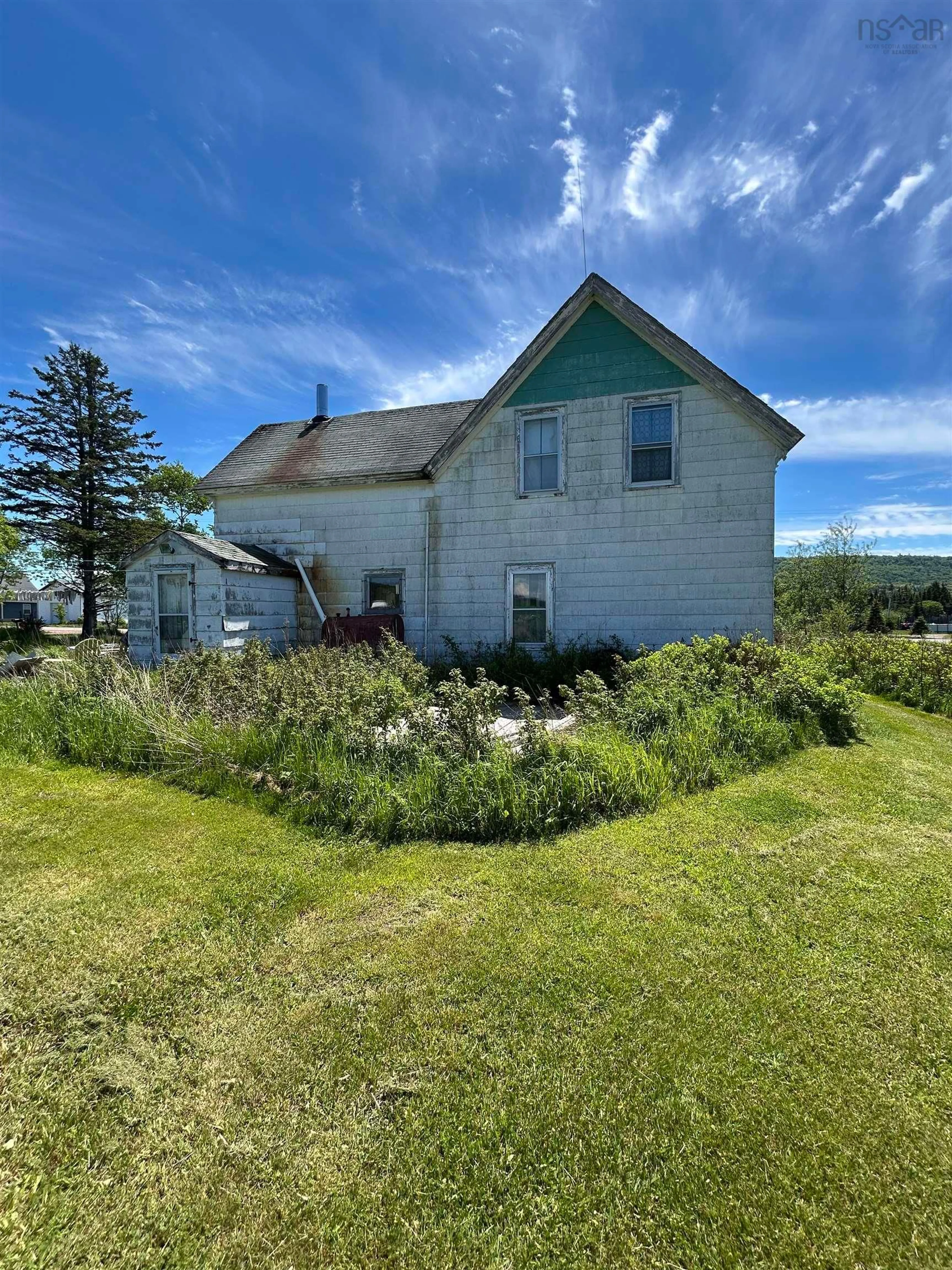 A pic from outside/outdoor area/front of a property/back of a property/a pic from drone, unknown for 217 Back St, Advocate Harbour Nova Scotia B0M 1A0
