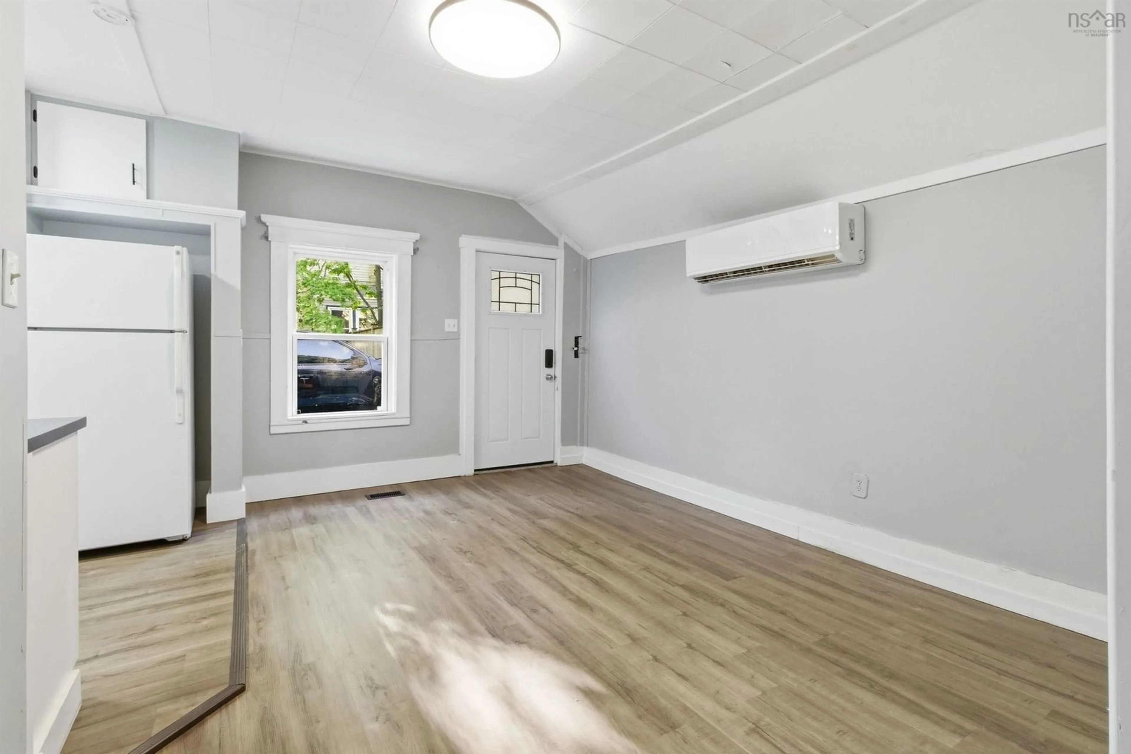 A pic of a room for 59 Pleasant St, Truro Nova Scotia B2N 3R8