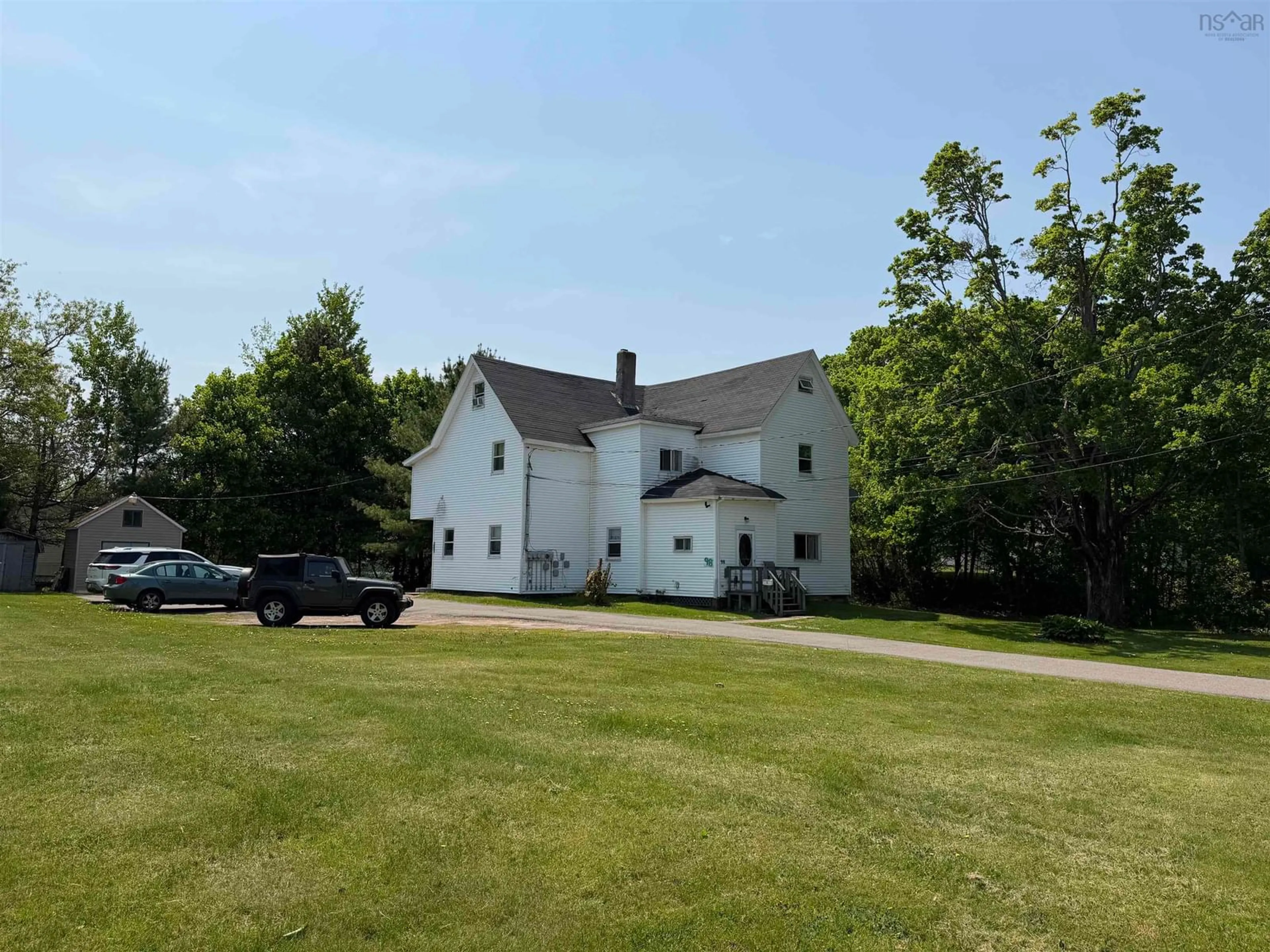A pic from outside/outdoor area/front of a property/back of a property/a pic from drone, building for 98 Victoria St, Amherst Nova Scotia B4H 1C8