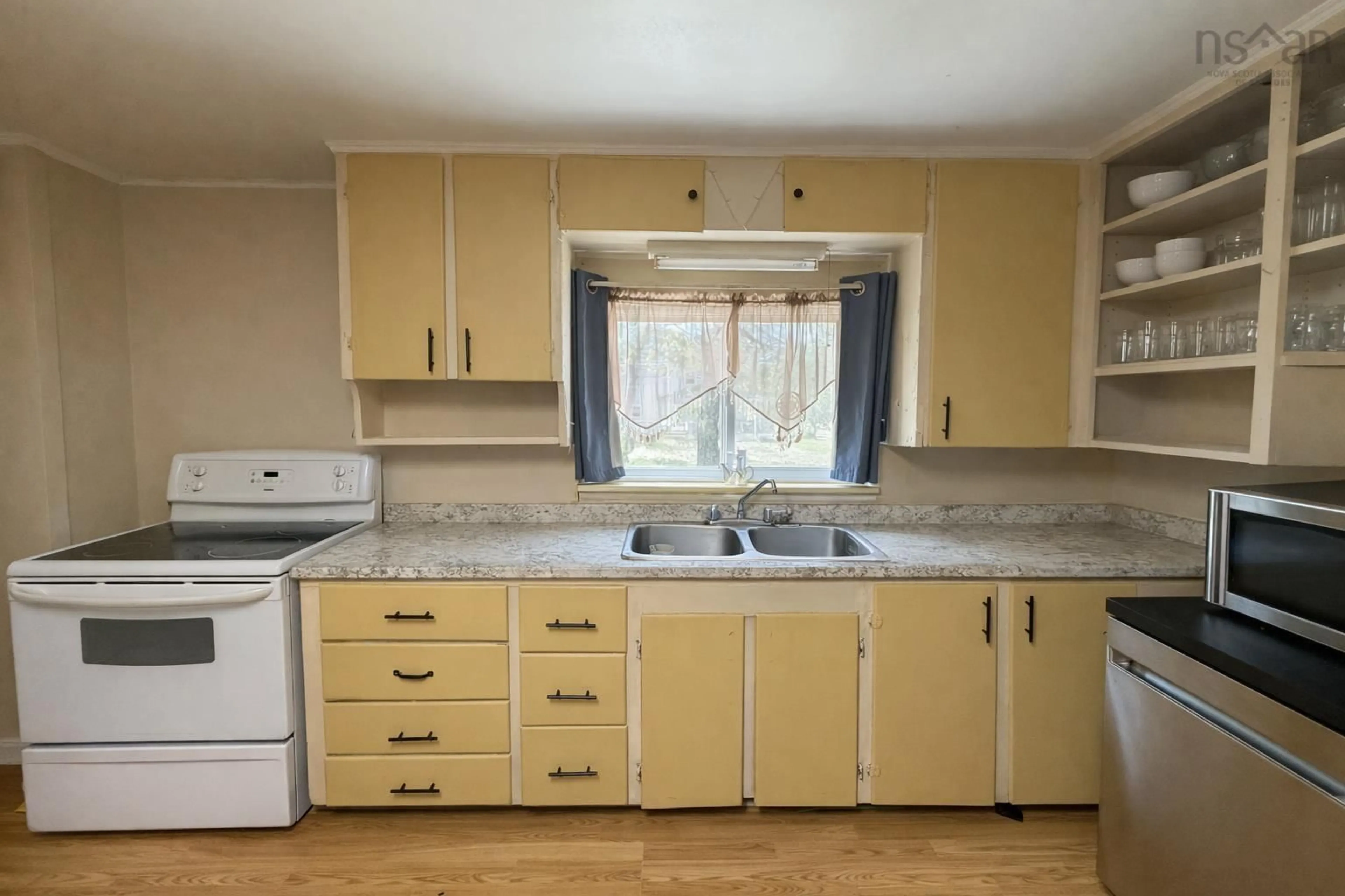 Standard kitchen, unknown for 29 Spring St, Amherst Nova Scotia B4H 1R8