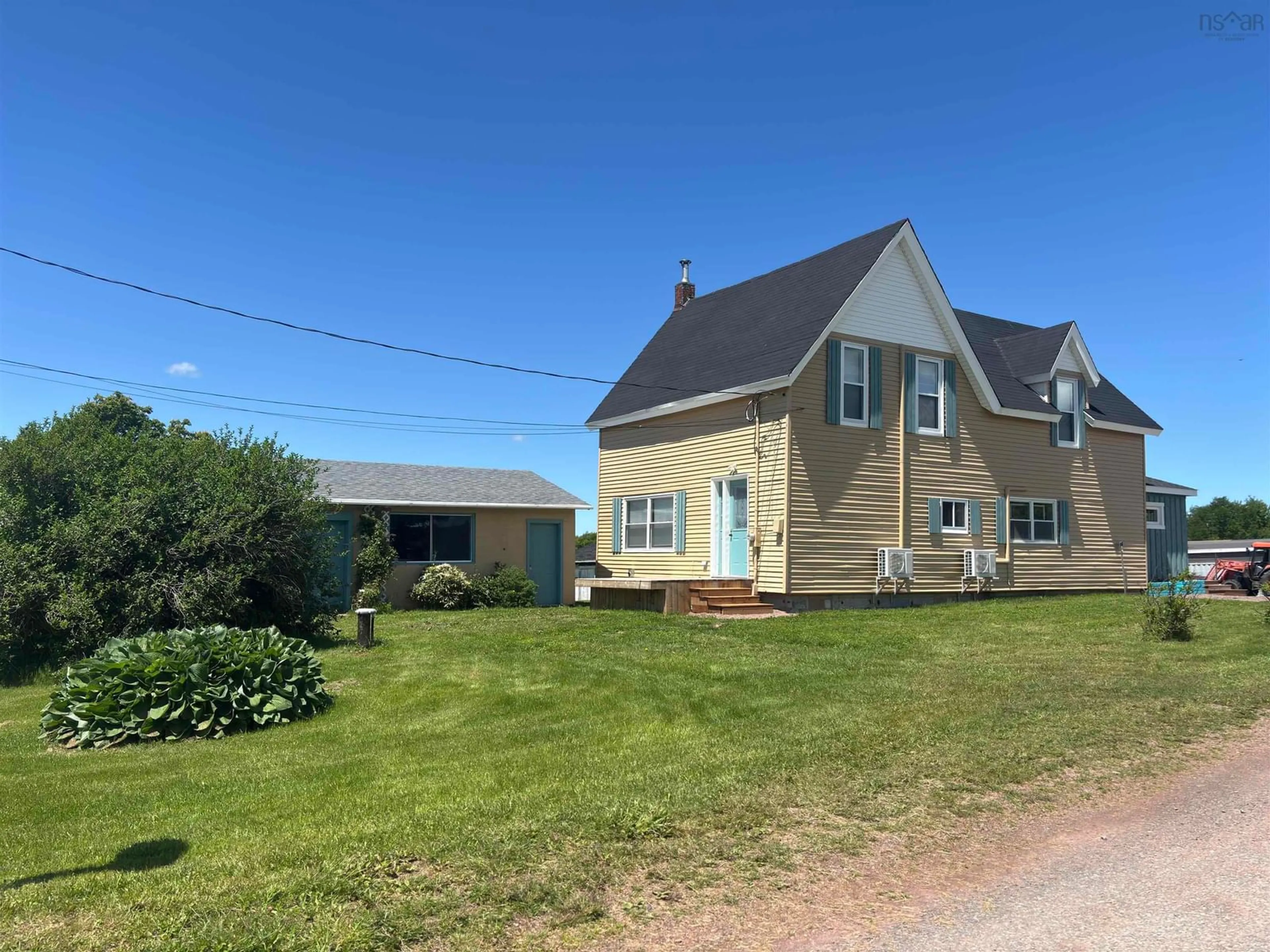 A pic from outside/outdoor area/front of a property/back of a property/a pic from drone, street for 7 Grey St, Joggins Nova Scotia B4H 1A0