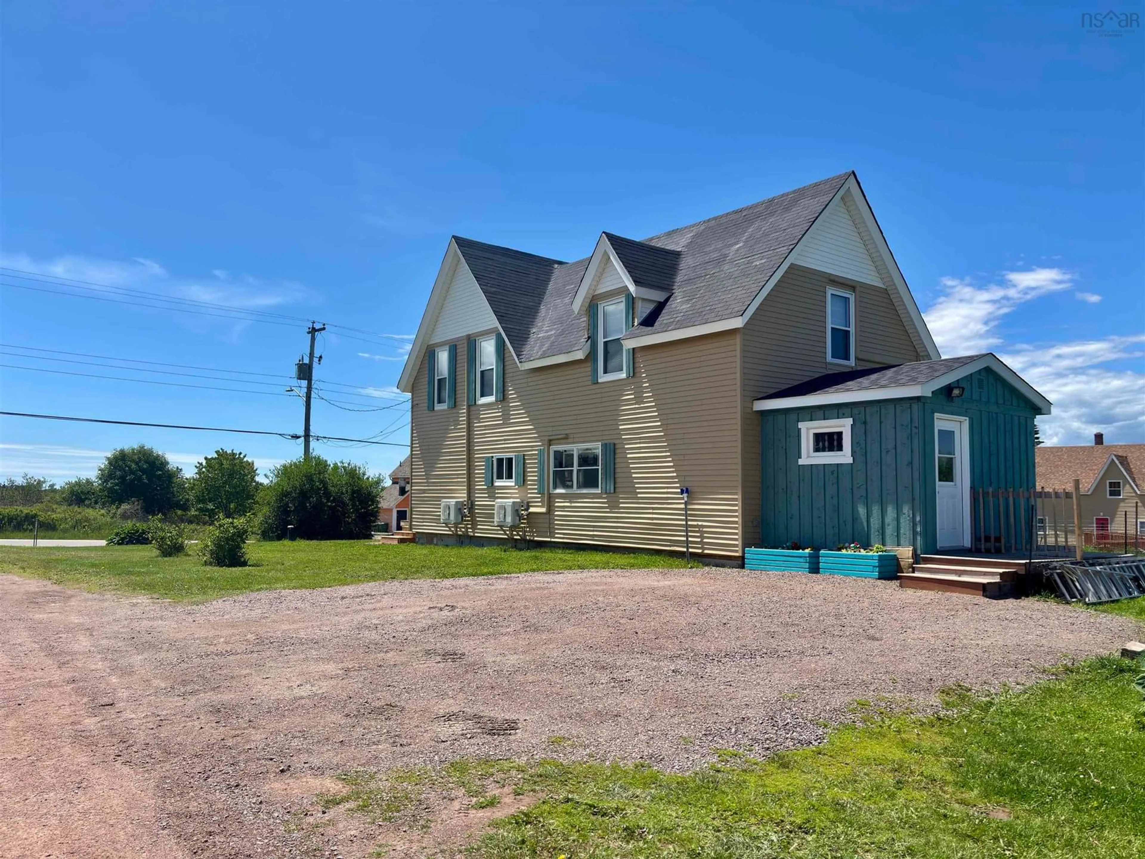 A pic from outside/outdoor area/front of a property/back of a property/a pic from drone, building for 7 Grey St, Joggins Nova Scotia B4H 1A0