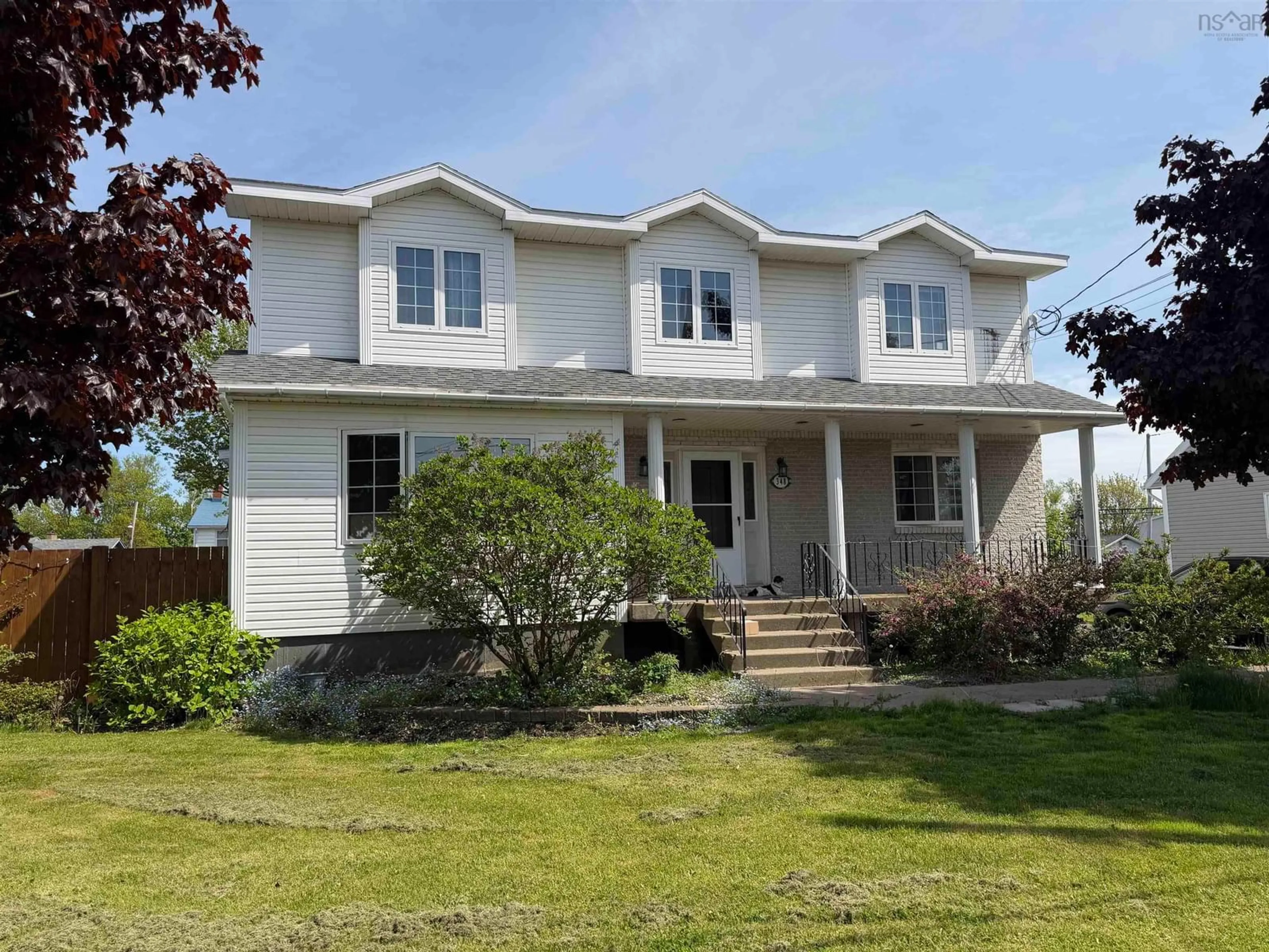 Home with vinyl exterior material, unknown for 348 Cartier St, Sydney Nova Scotia B1P 4B8