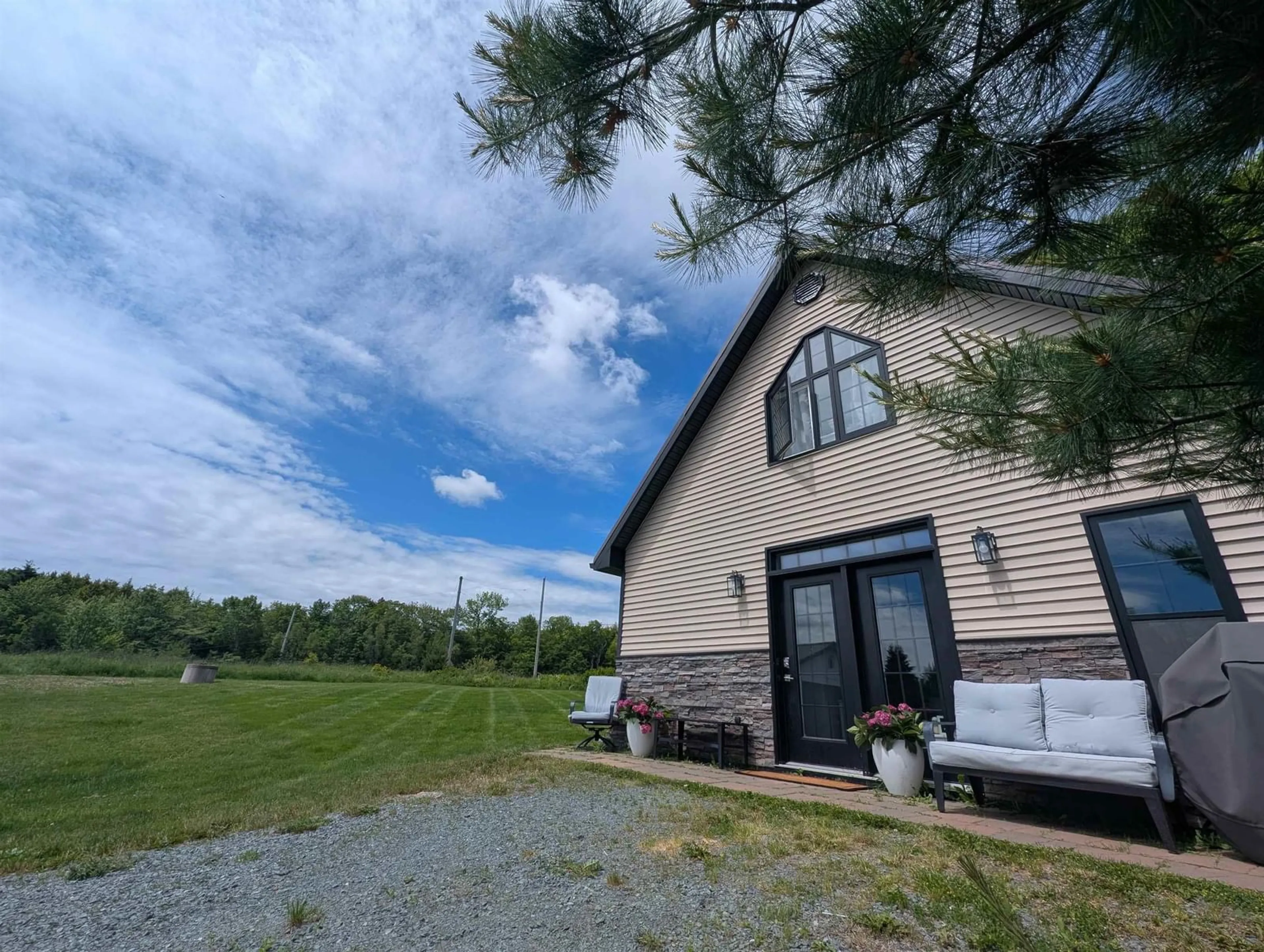A pic from outside/outdoor area/front of a property/back of a property/a pic from drone, unknown for 8 Matts Way, Enfield Nova Scotia B2T 1H9