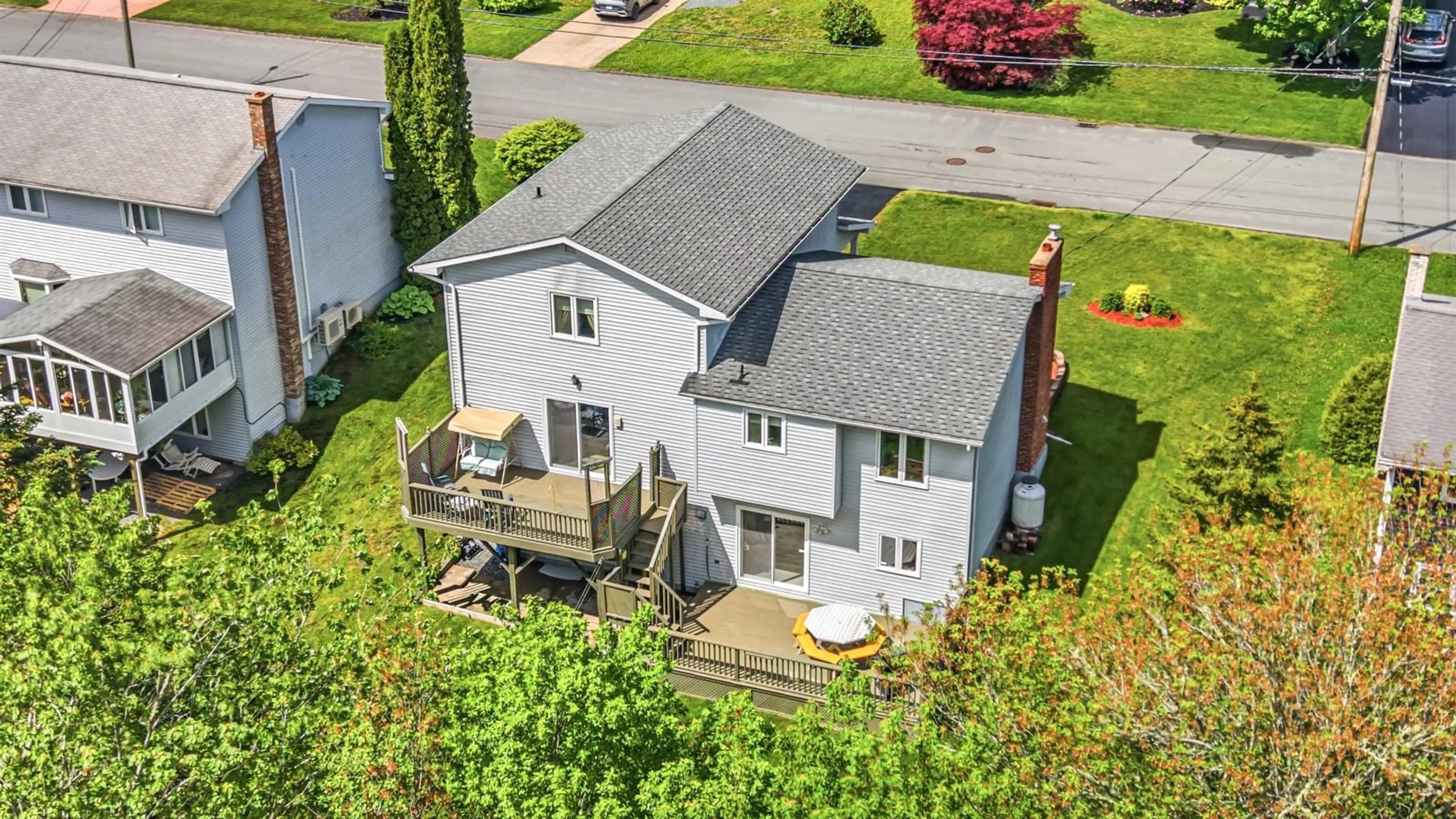 A pic from outside/outdoor area/front of a property/back of a property/a pic from drone, street for 138 Hallmark Ave, Lower Sackville Nova Scotia B4C 3R4