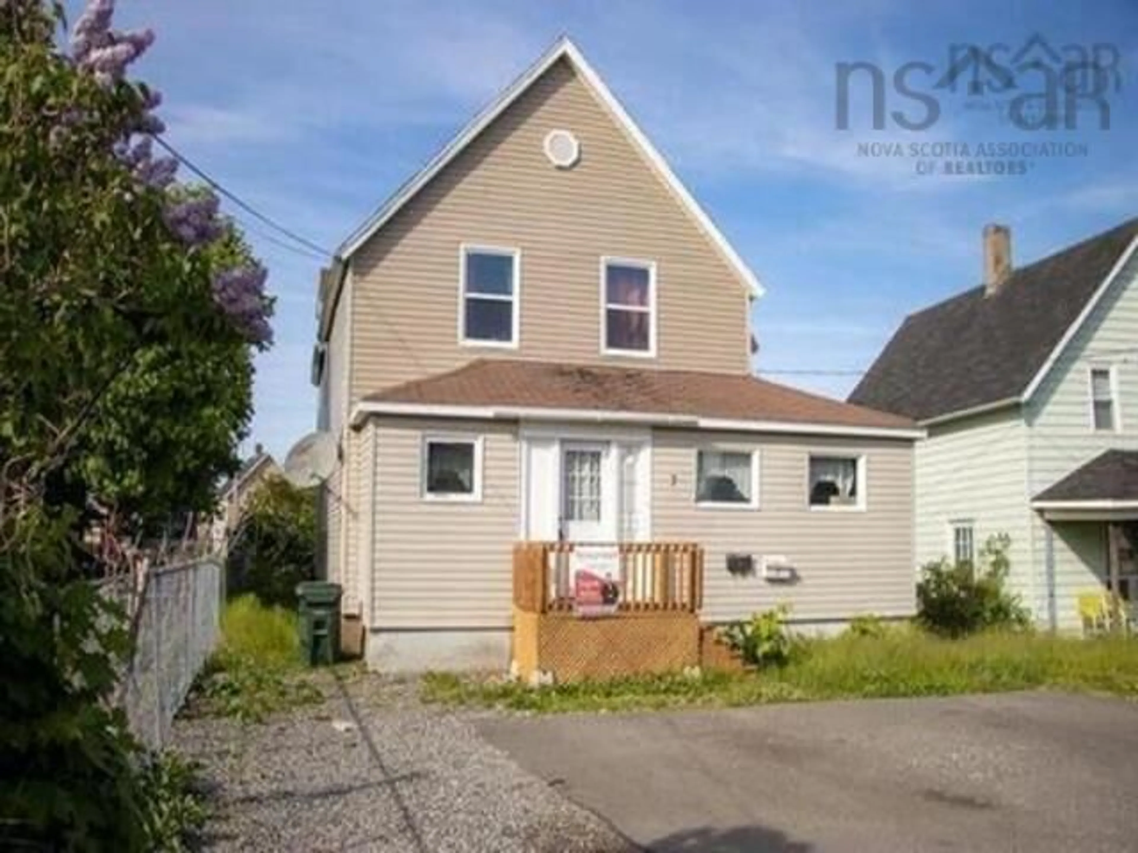 Unknown for 7 May St, Glace Bay Nova Scotia B1A 3G8