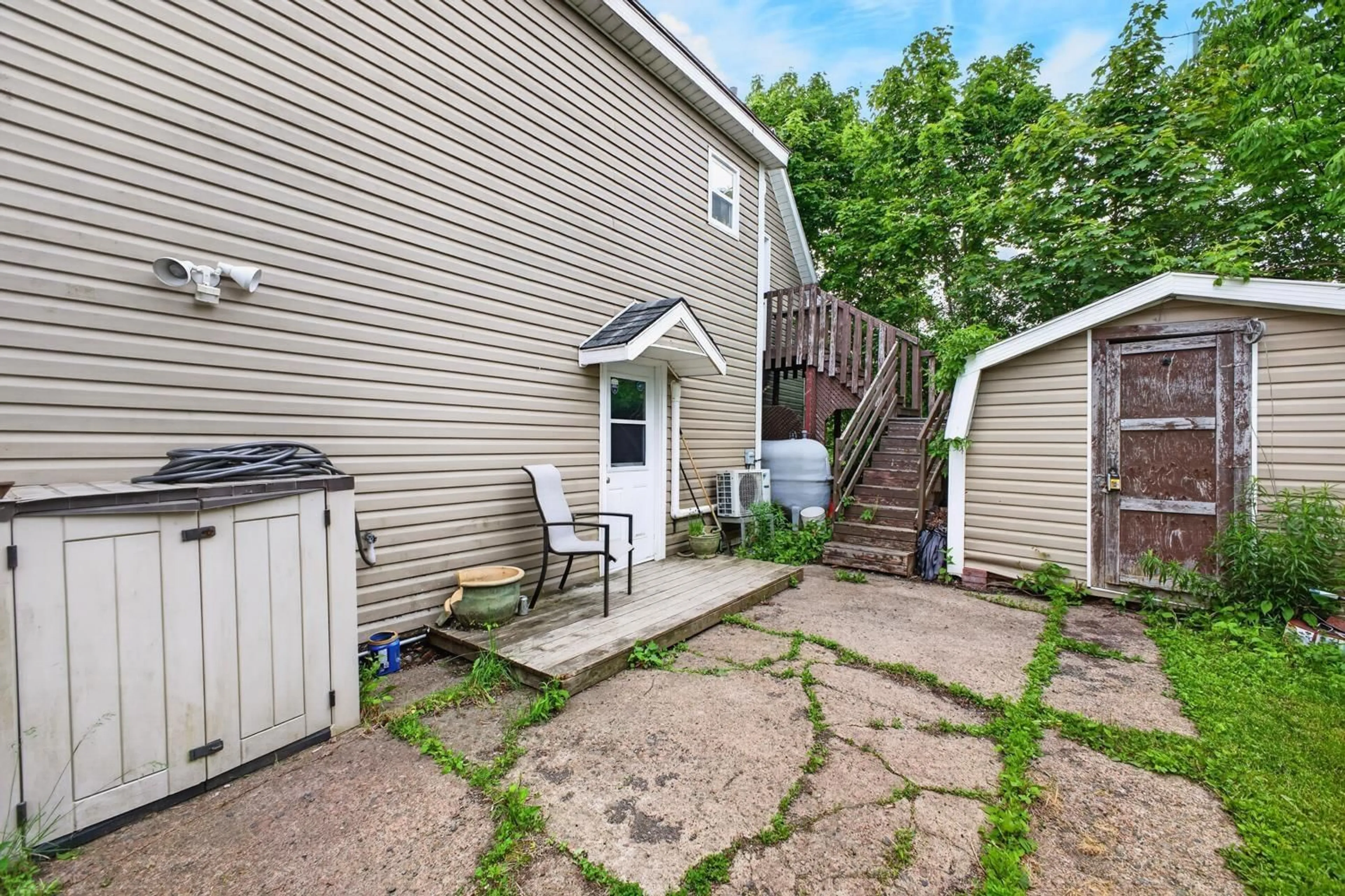 Patio, street for 1966 Dufferin St, Westville Nova Scotia B0K 2A0