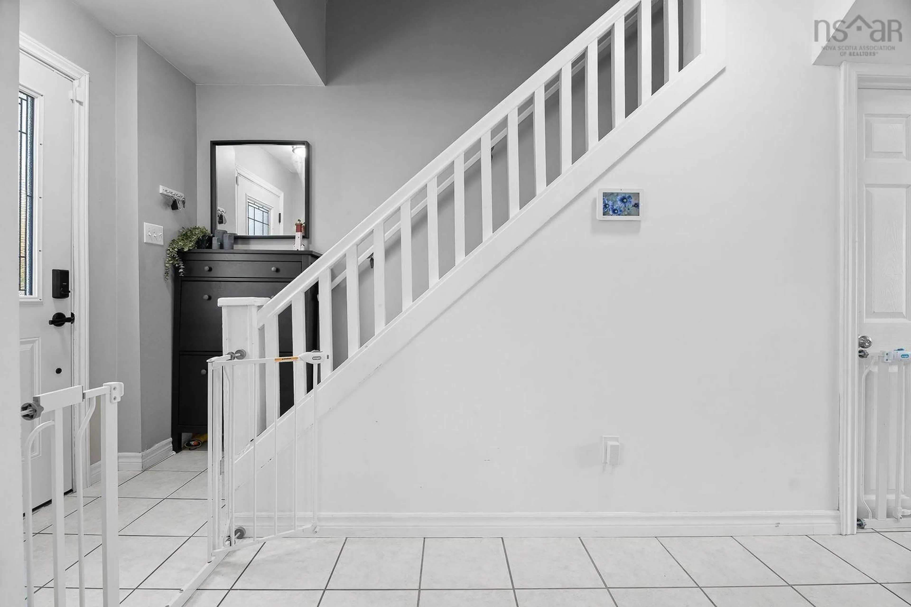 Stairs for 331 Arklow Dr, Dartmouth Nova Scotia B2W 4S1