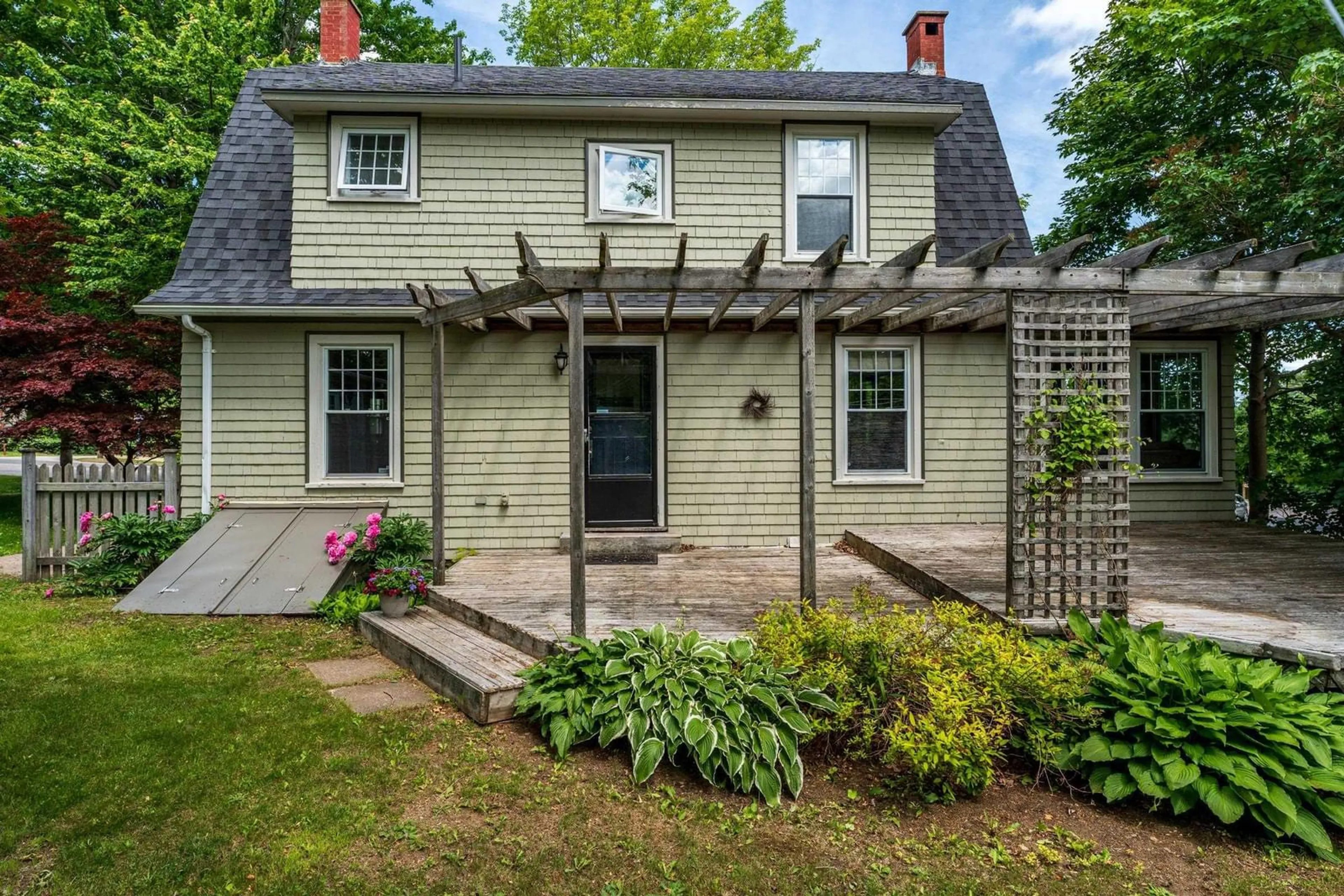 Patio, street for 5 Warwick Street, Digby Nova Scotia B0V 1A0