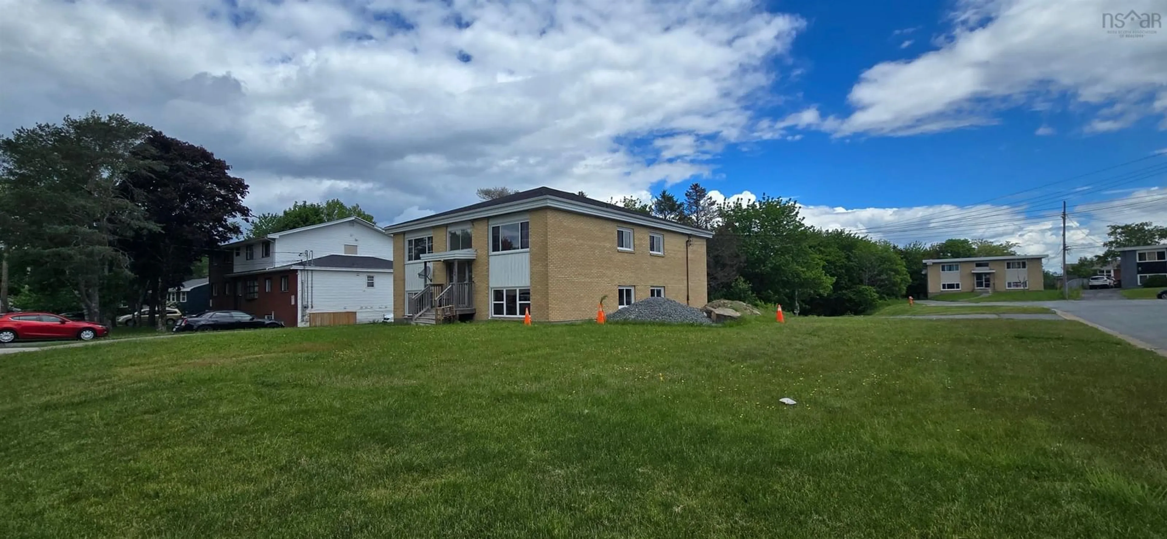 A pic from outside/outdoor area/front of a property/back of a property/a pic from drone, building for 166 Evans Ave, Halifax Nova Scotia B3M 1E1