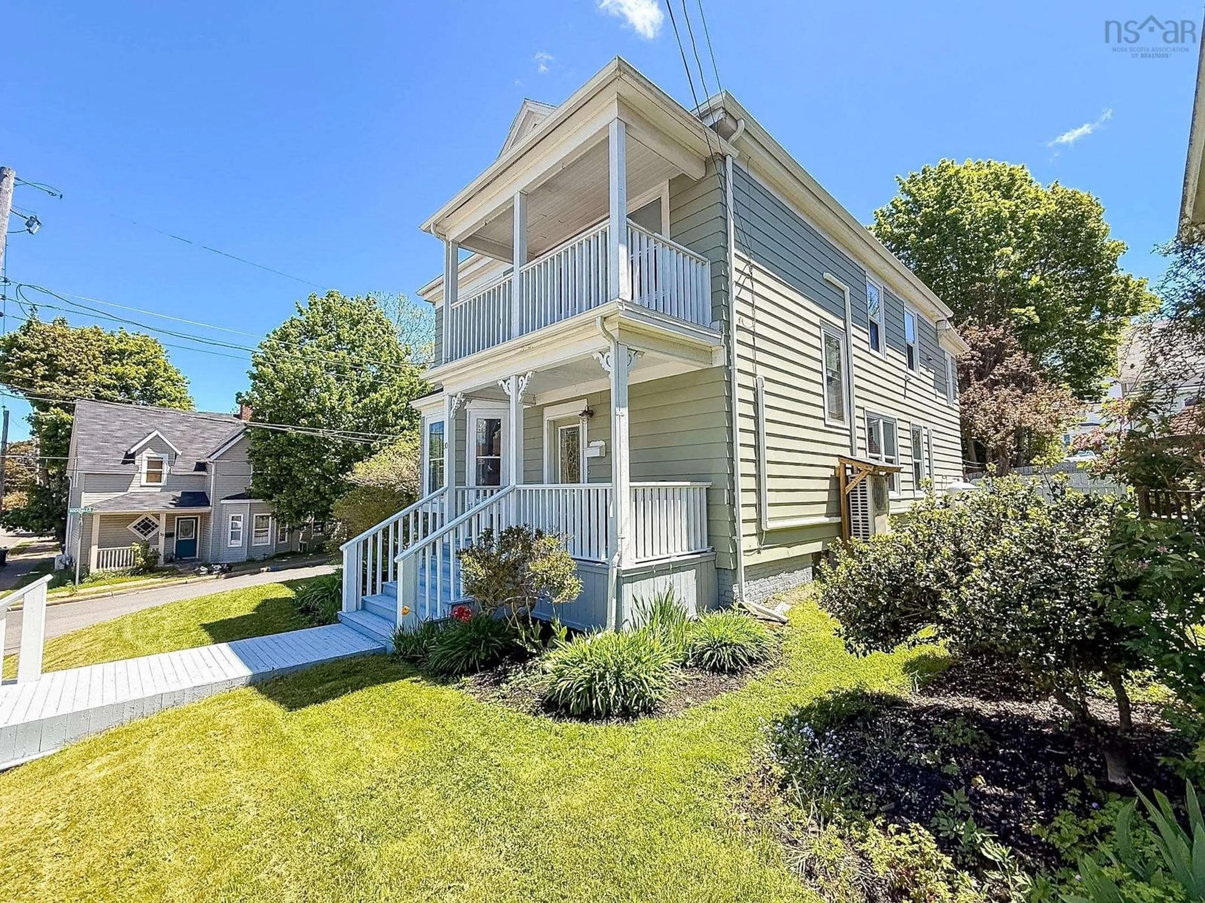 Home with vinyl exterior material, street for 30 Beacon St, Sydney Nova Scotia B1P 4S9