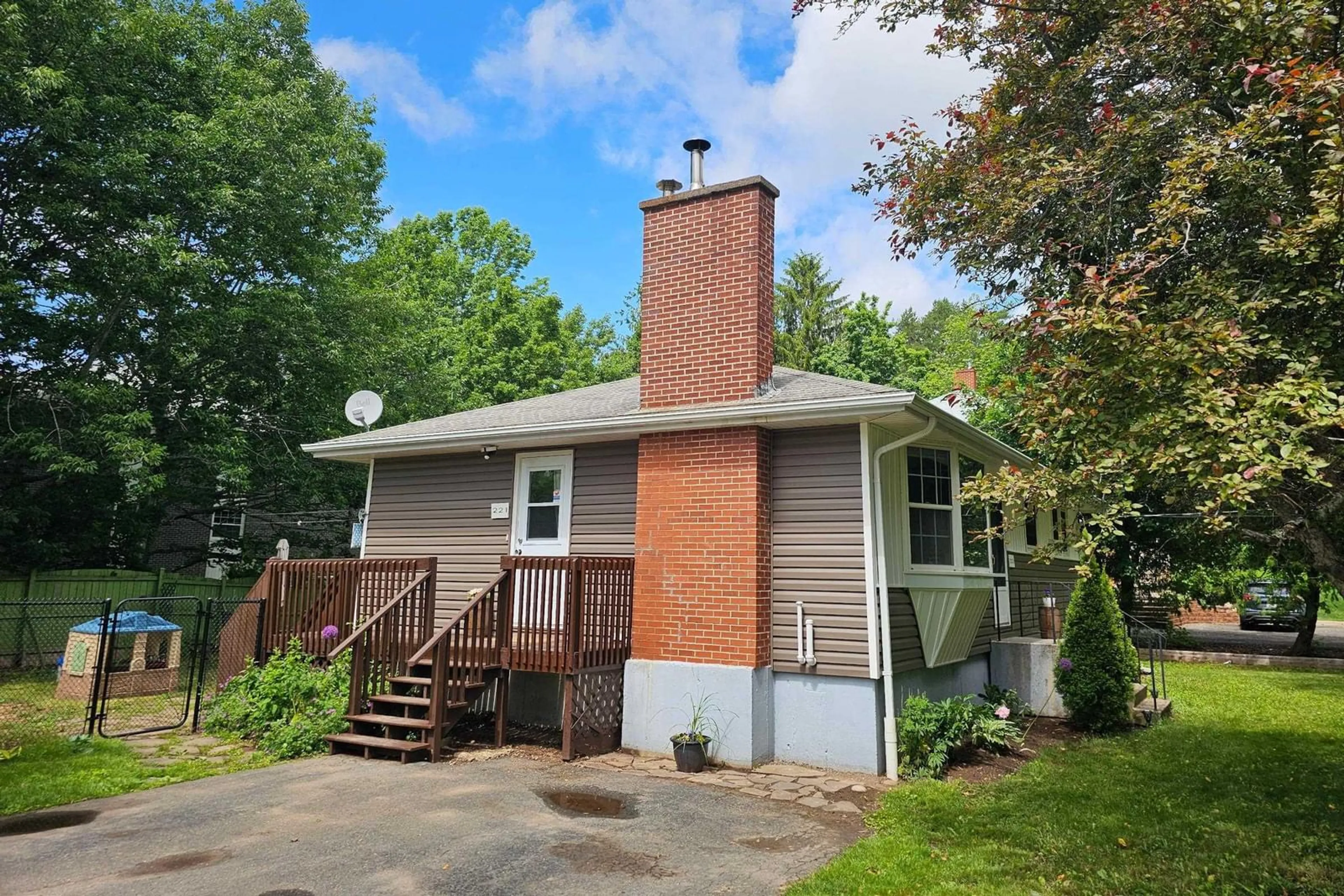 Home with brick exterior material, unknown for 221 Main St, Middleton Nova Scotia B0S 1P0