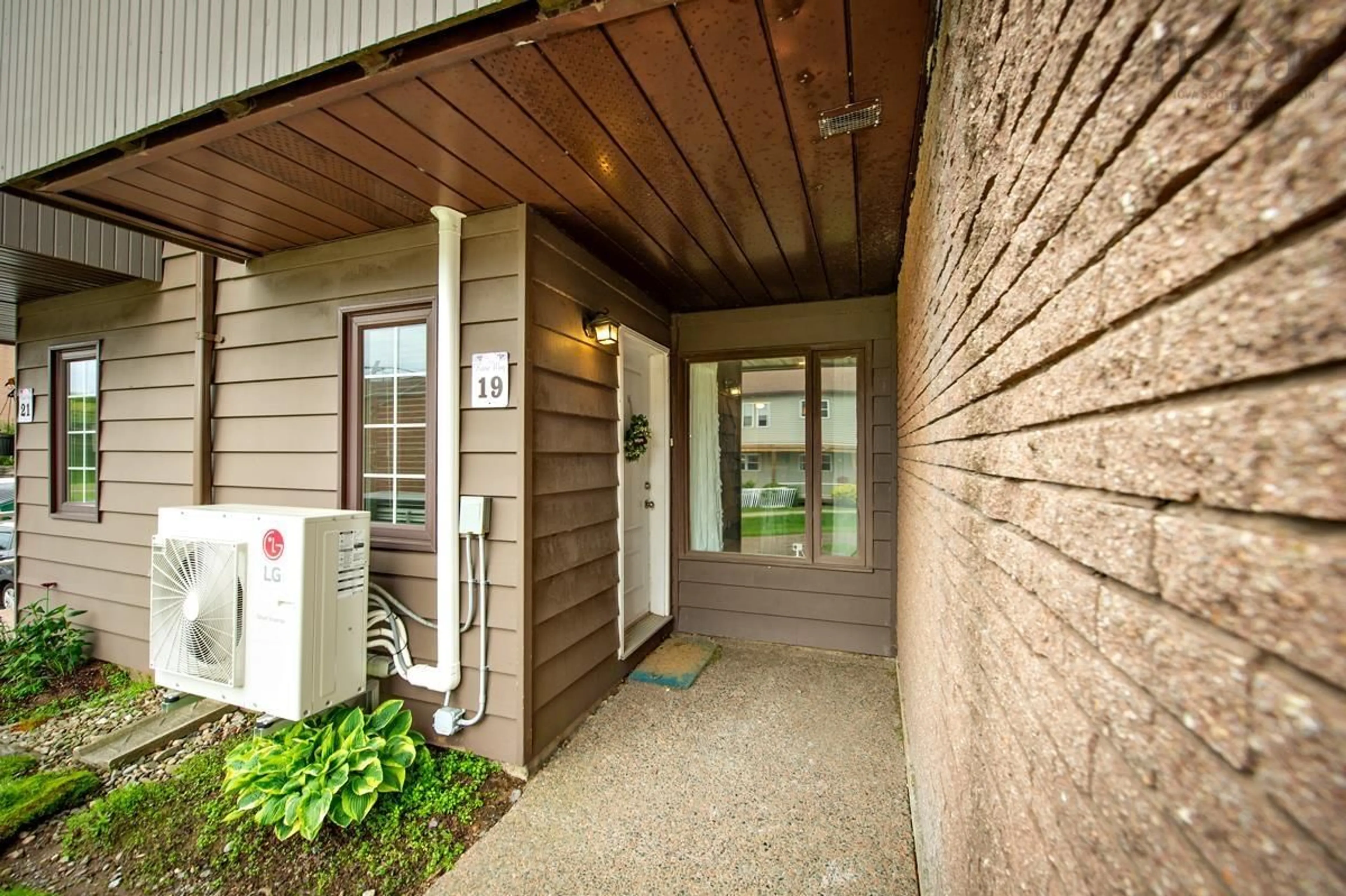 Indoor entryway for 4 Rose Way #19, Dartmouth Nova Scotia B2Y 4L9