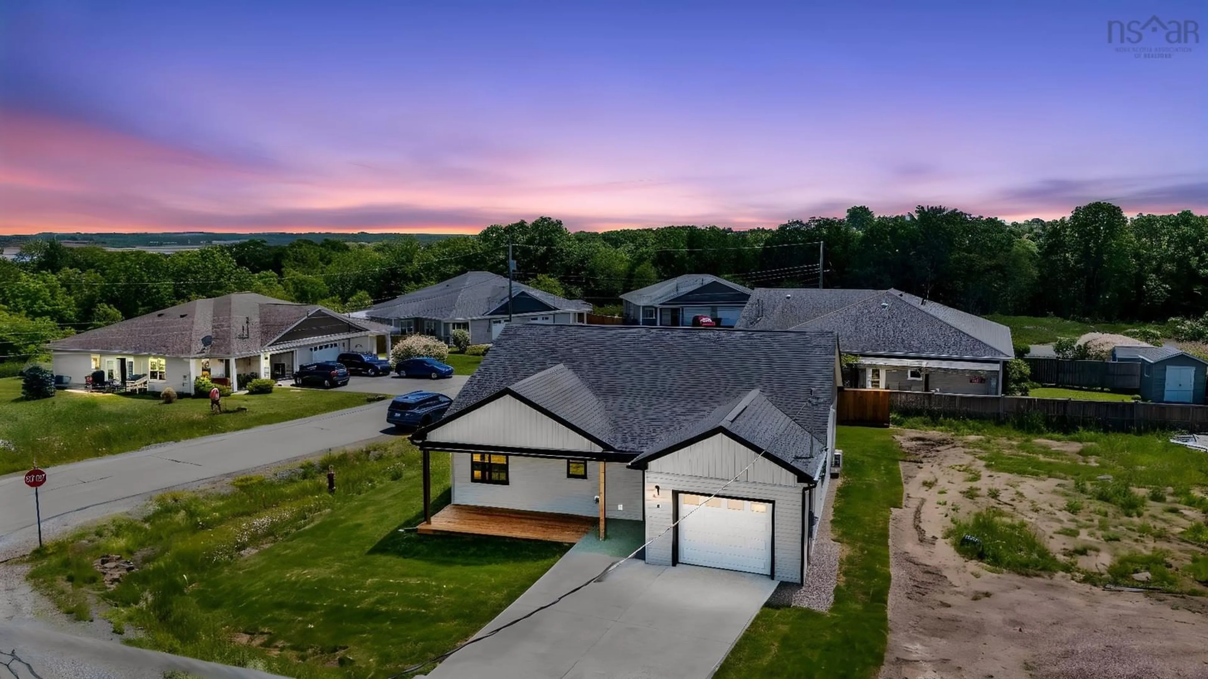 A pic from outside/outdoor area/front of a property/back of a property/a pic from drone, unknown for 5 Mccully Cres, Hantsport Nova Scotia B0P 1P0