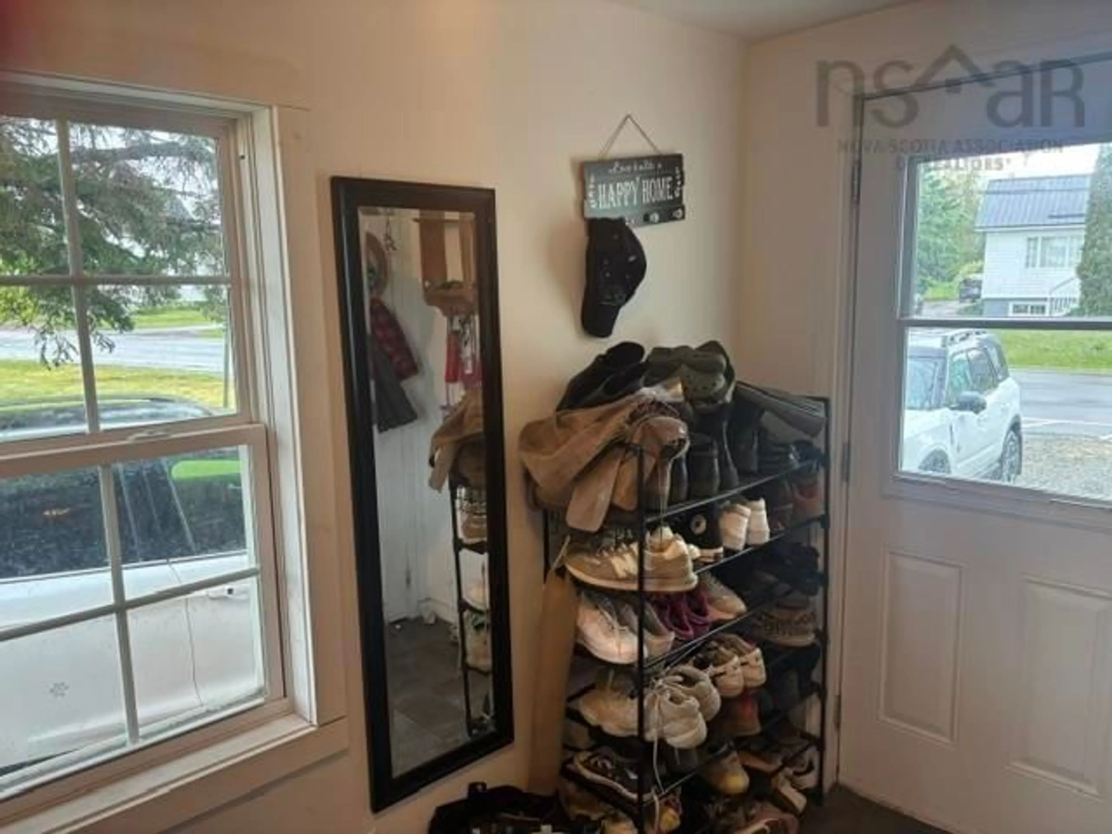 Indoor entryway for 3 Mcgee Exten, Springhill Nova Scotia B0M 1X0