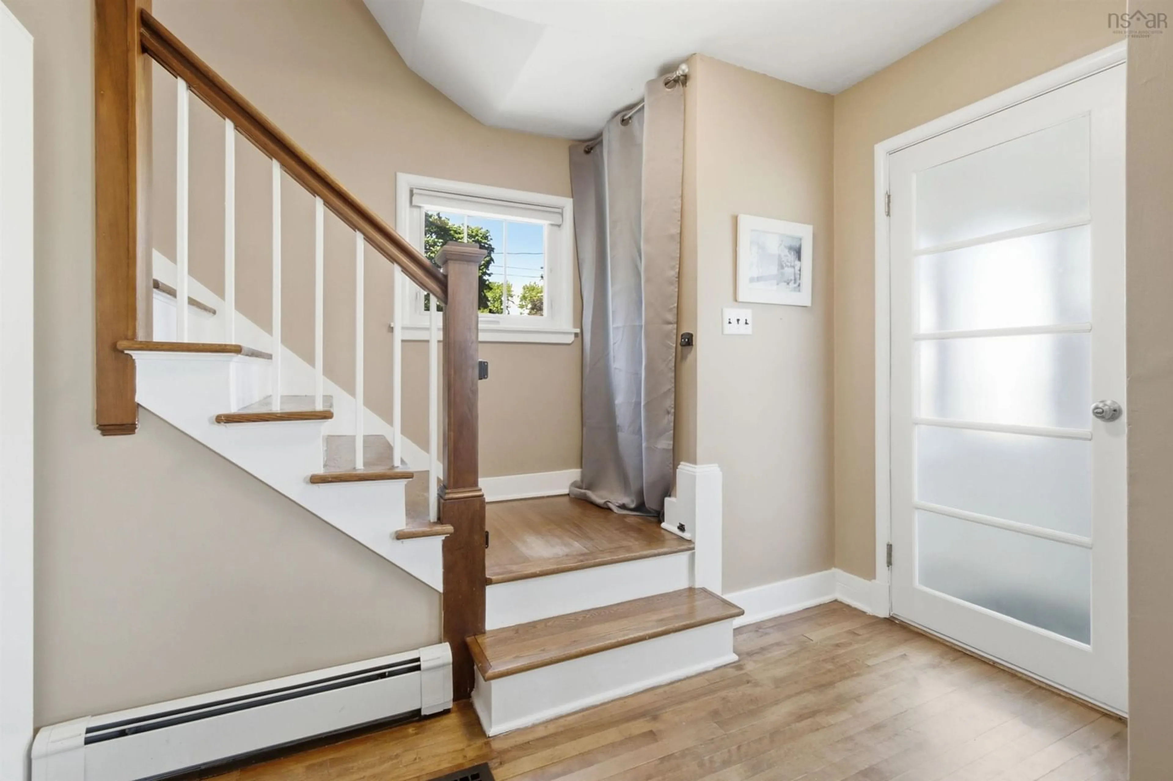 Indoor entryway for 17 Joffre St, Dartmouth Nova Scotia B2Y 3C7