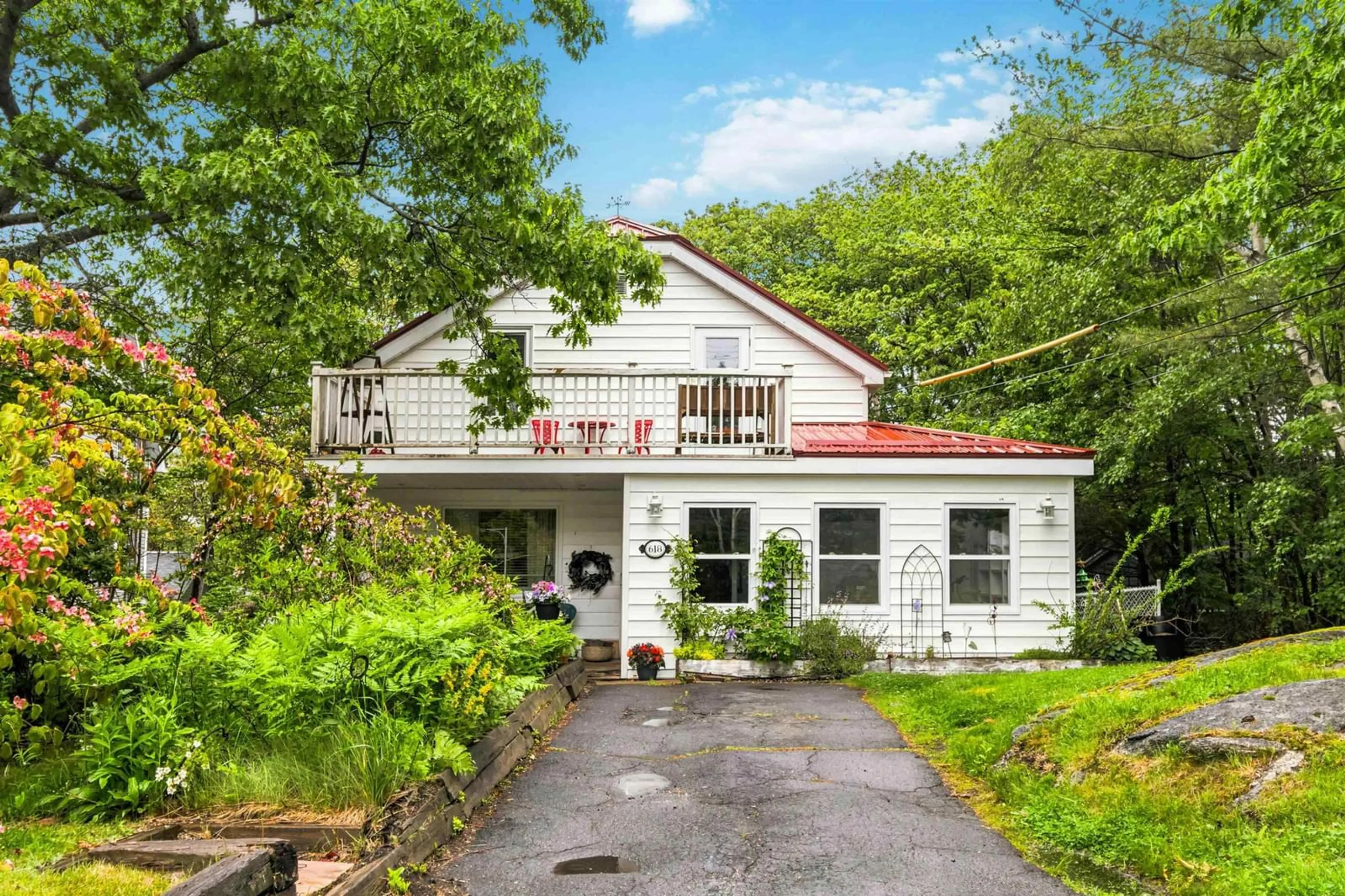 Unknown for 618 Herring Cove Rd, Halifax Nova Scotia B3R 1X6