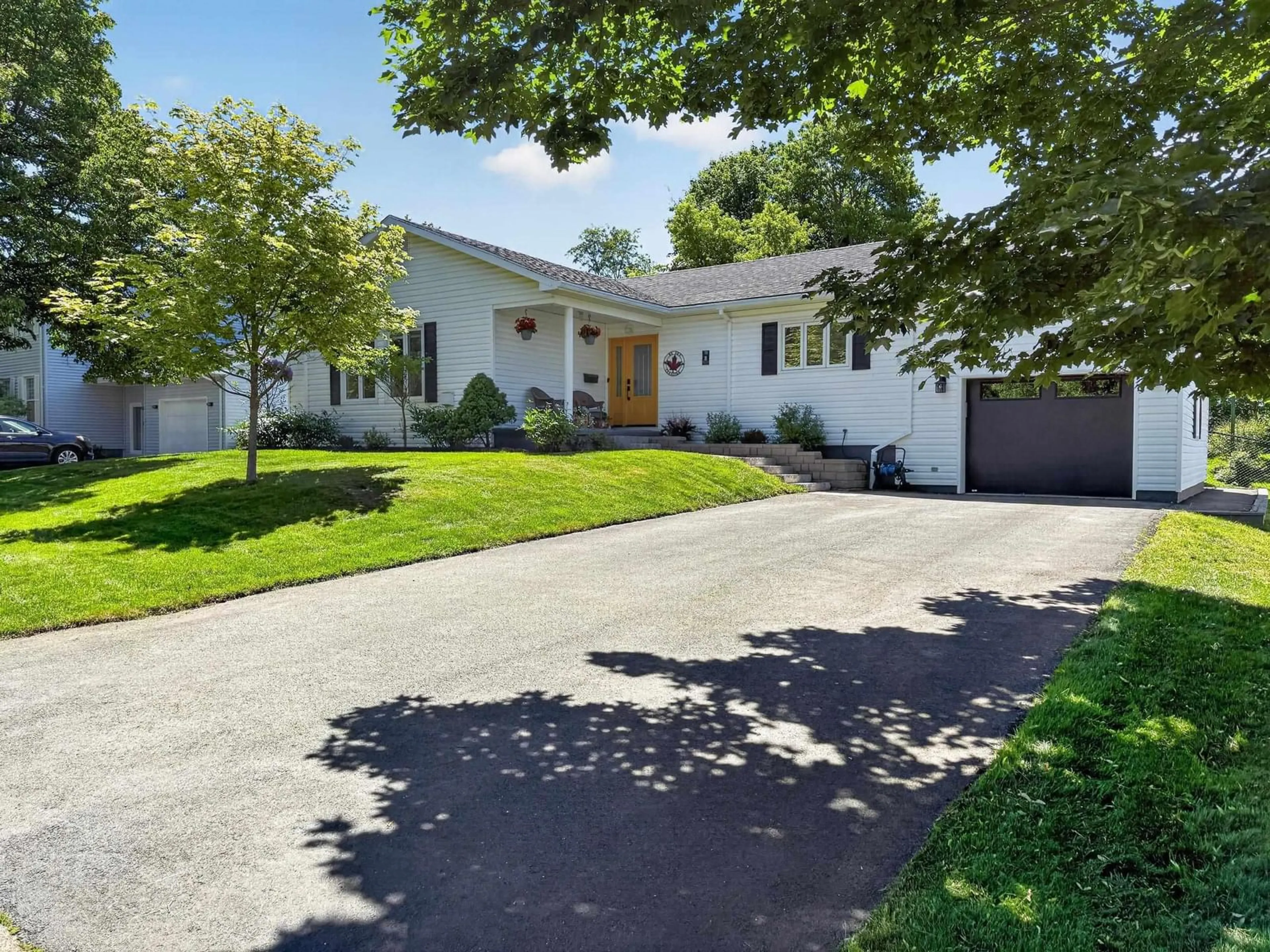Unknown for 8 Windemere Crt, Truro Nova Scotia B2N 5X7