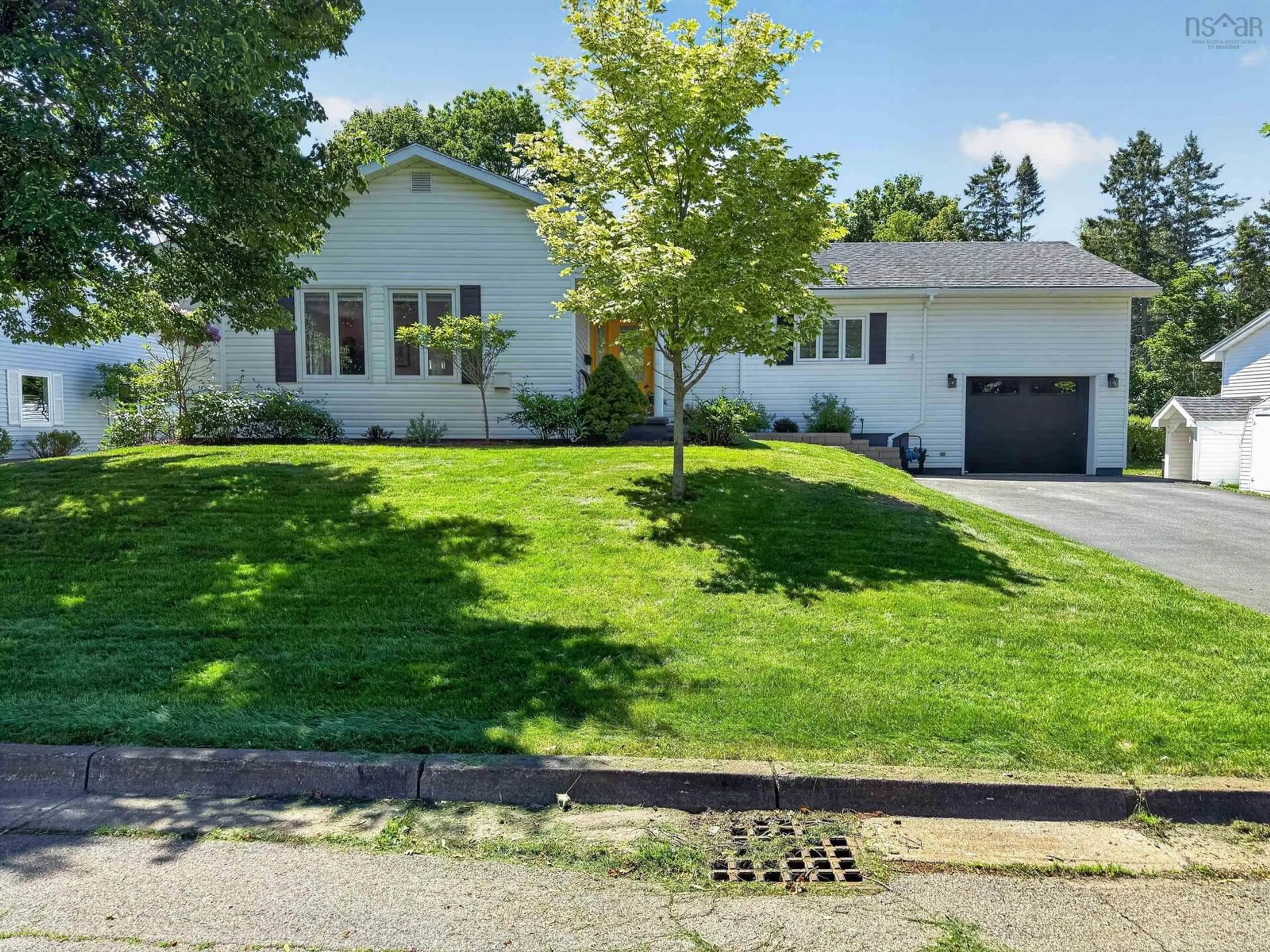 A pic from outside/outdoor area/front of a property/back of a property/a pic from drone, street for 8 Windemere Crt, Truro Nova Scotia B2N 5X7
