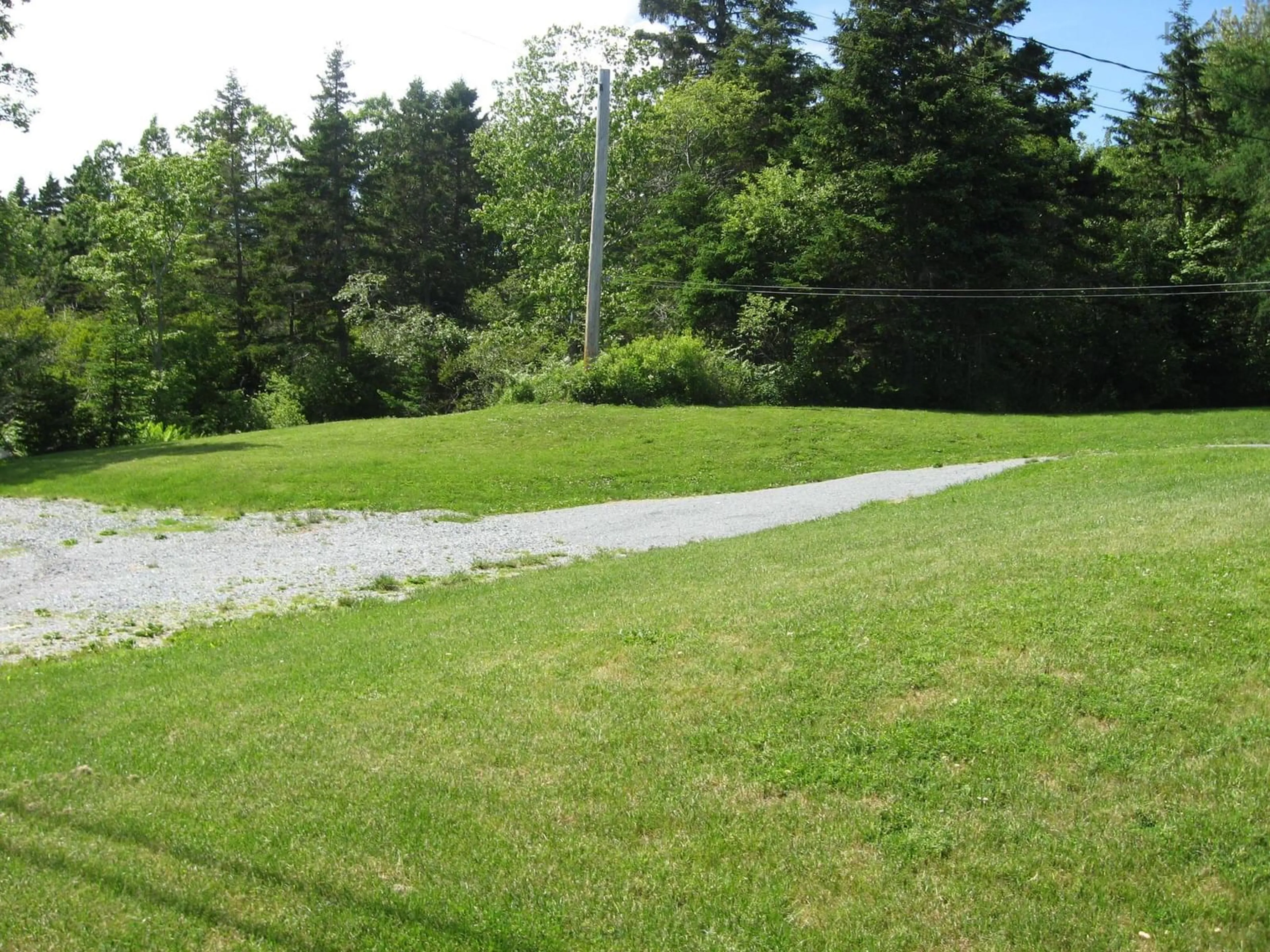 Patio, unknown for 7048 Highway 3, Hunts Point Nova Scotia B0T 1G0