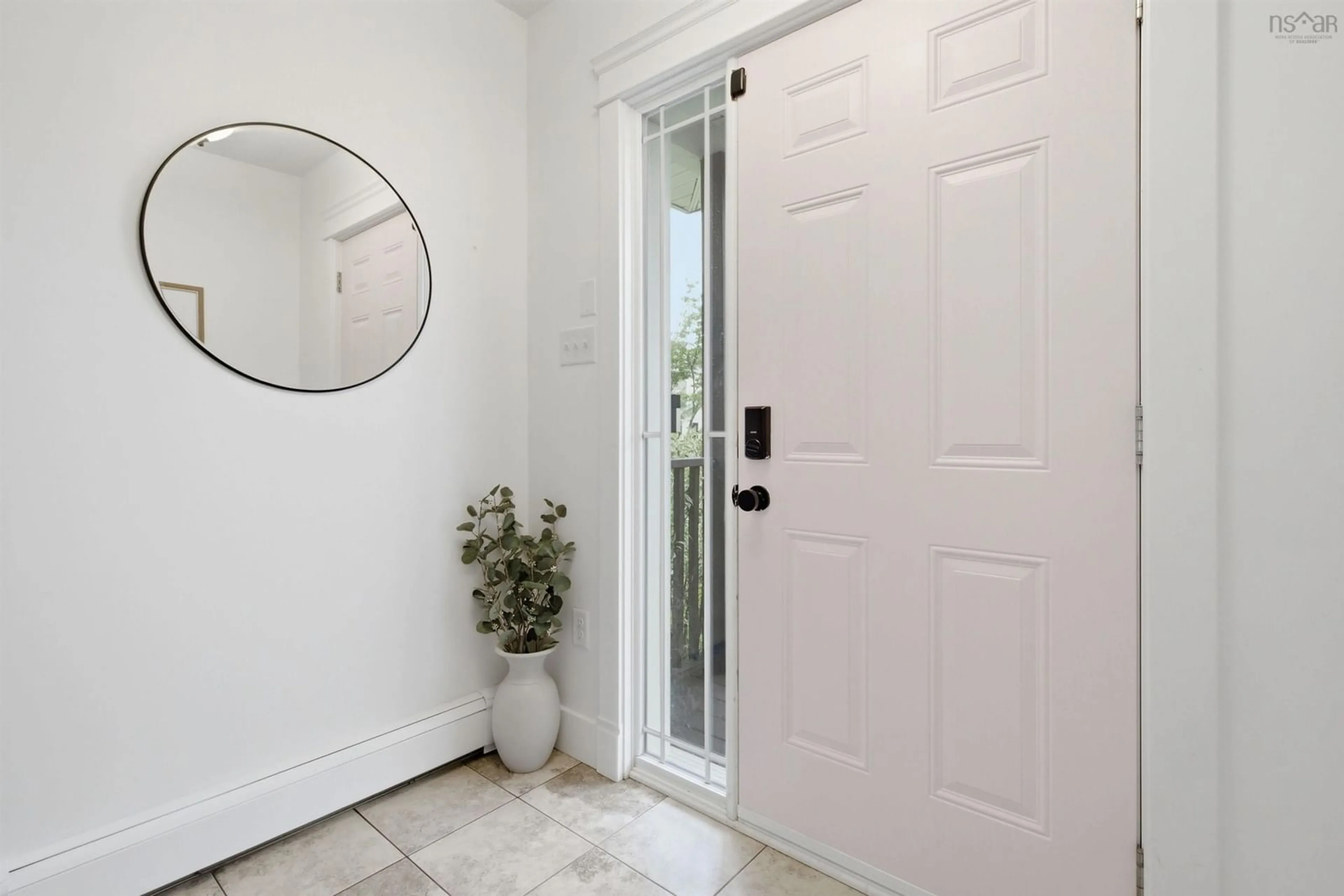 Indoor entryway for 100 Viridian Dr, Dartmouth Nova Scotia B3A 0B7
