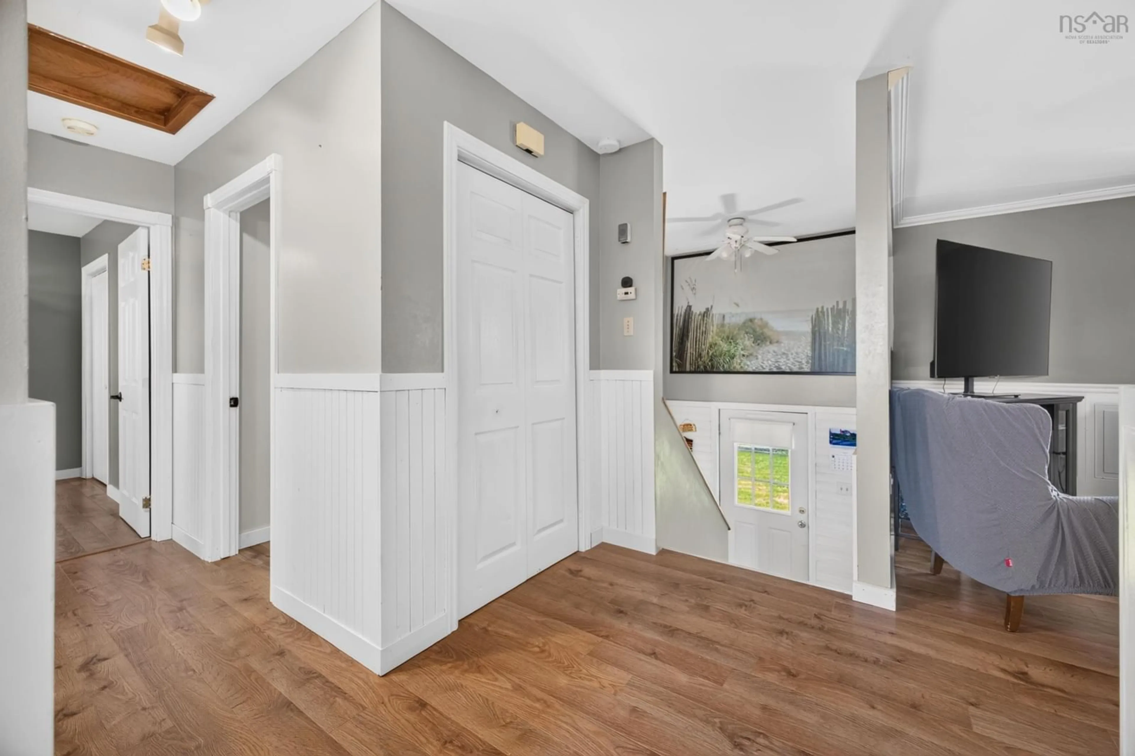 Indoor entryway for 20 Vance Rd, Masstown Nova Scotia B0M 1G0