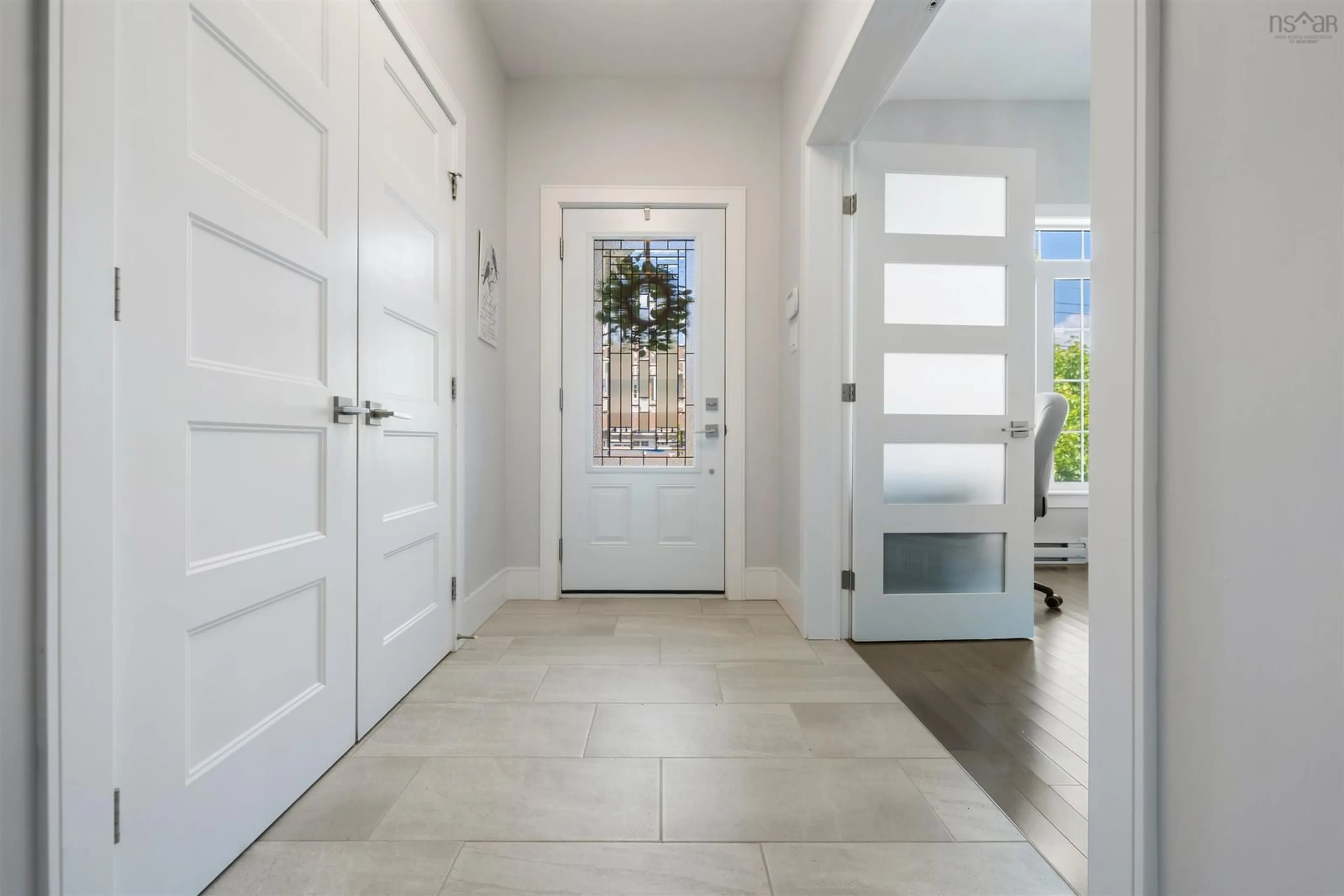 Indoor entryway for 42 Krause Crt, Dartmouth Nova Scotia B2W 0K9