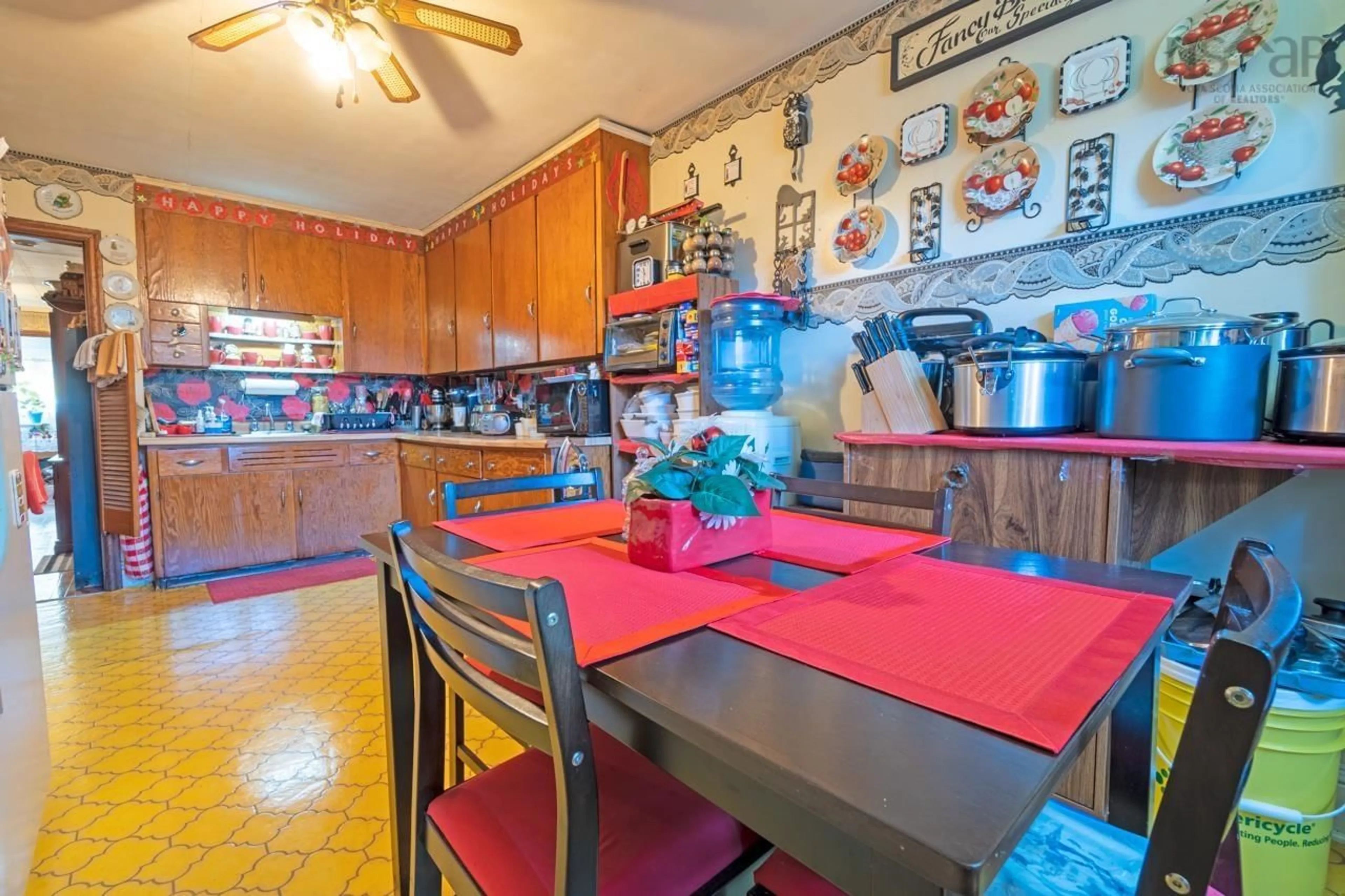 Standard kitchen, unknown for 219 Windmill Rd, Dartmouth Nova Scotia B3A 1G1