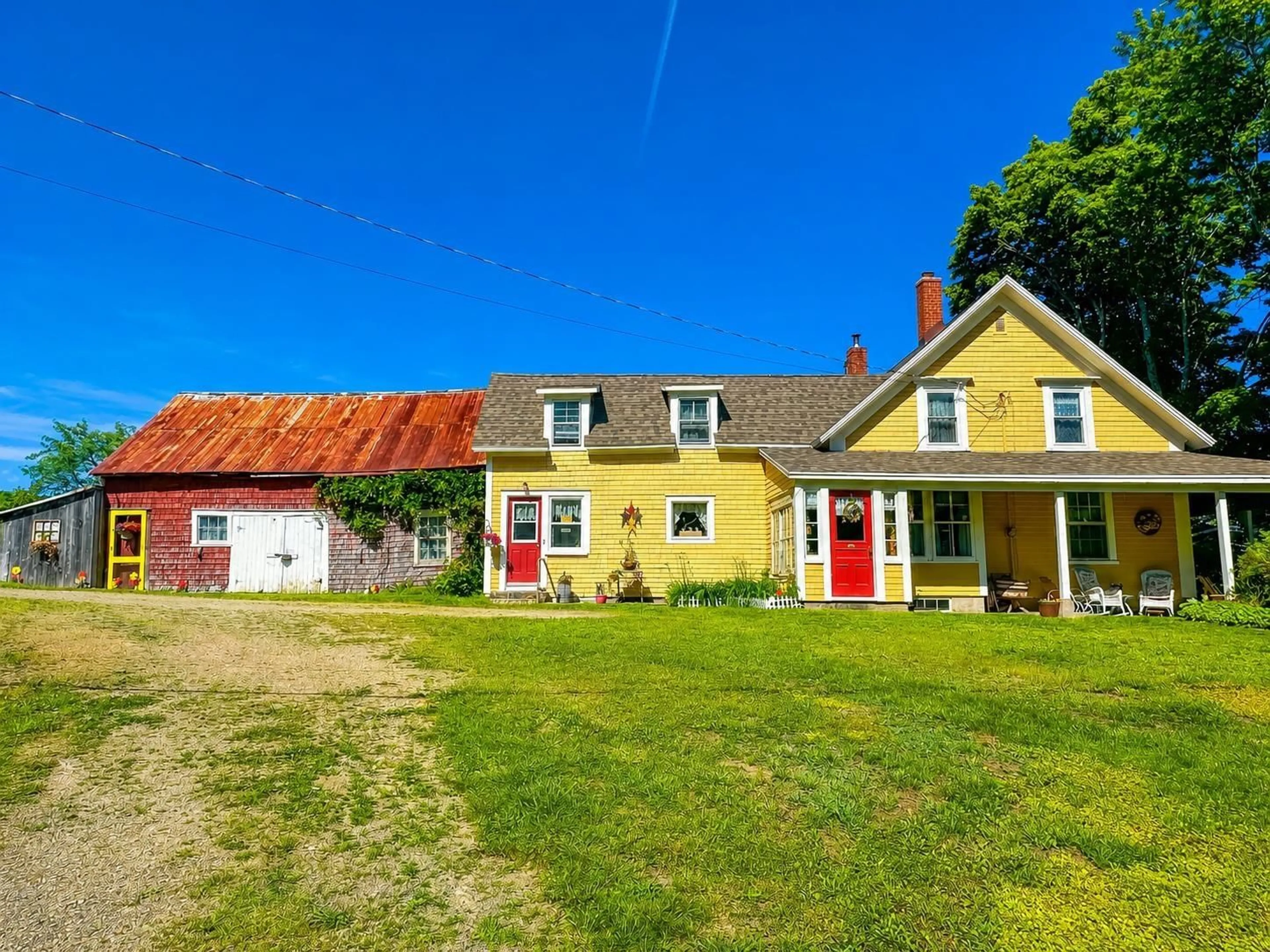 A pic from outside/outdoor area/front of a property/back of a property/a pic from drone, street for 1709 Crisp Rd, South Williamston Nova Scotia B0S 1M0