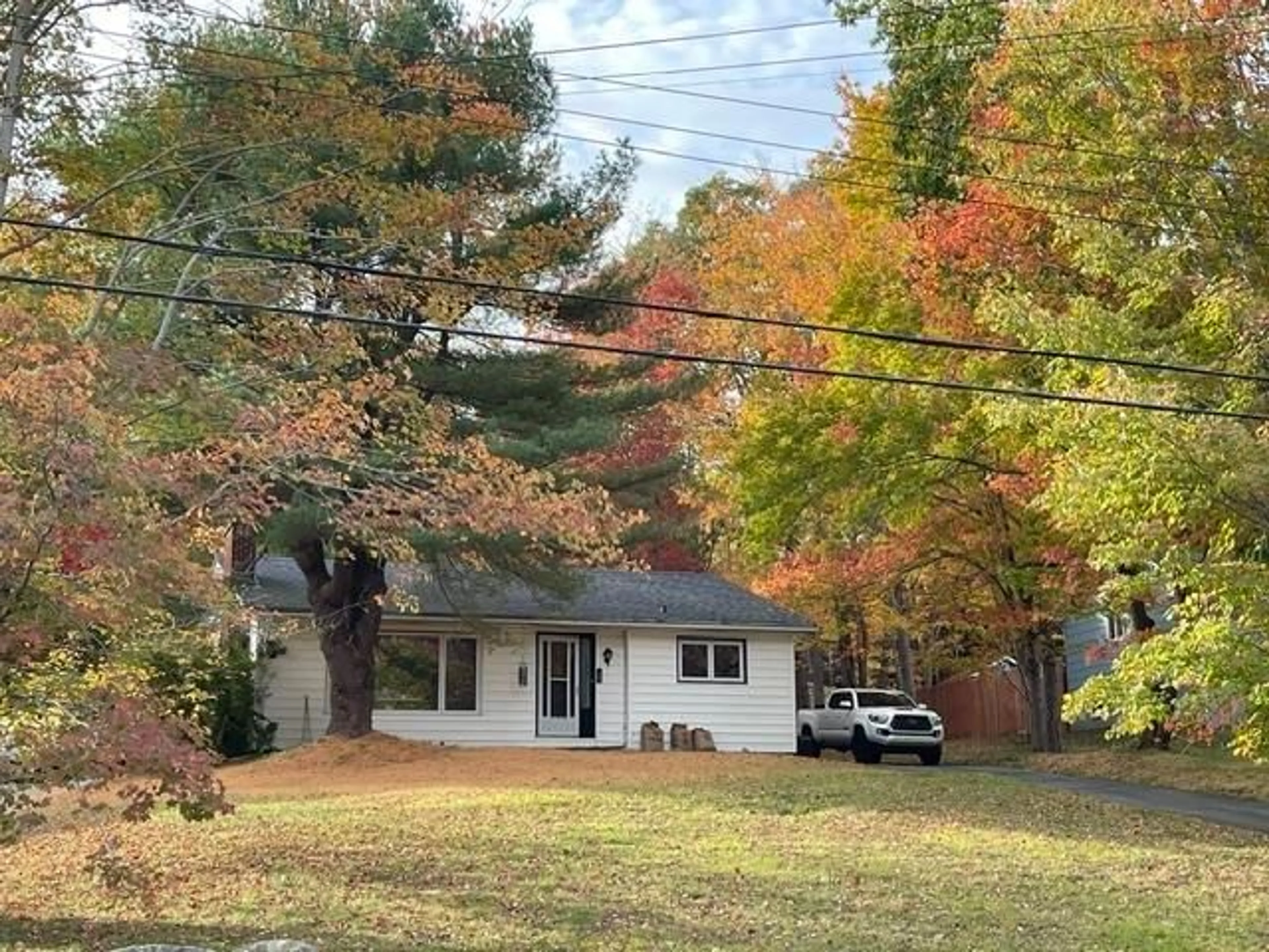 A pic from outside/outdoor area/front of a property/back of a property/a pic from drone, unknown for 260 Lockview Rd, Fall River Nova Scotia B2T 1J1
