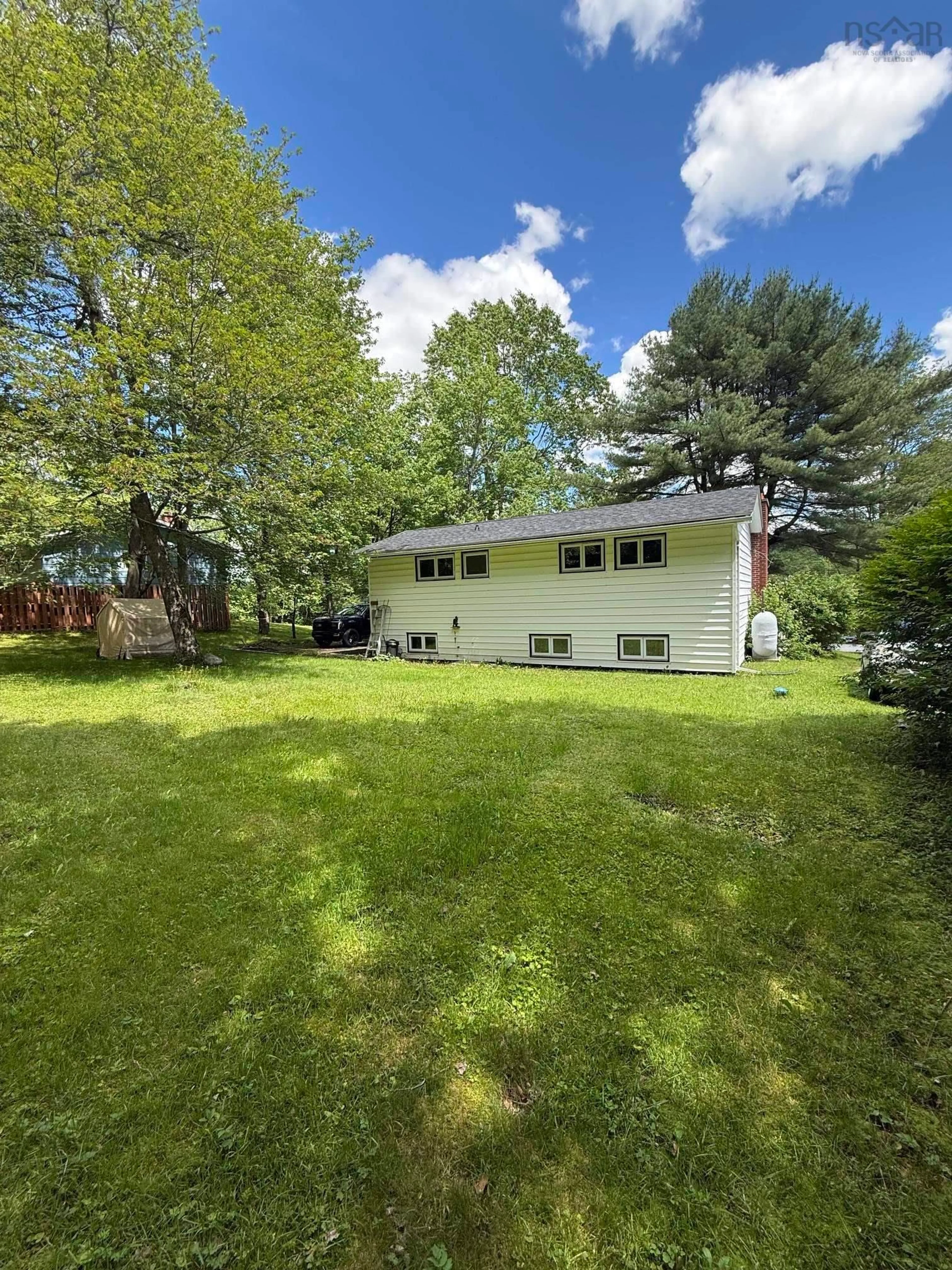 A pic from outside/outdoor area/front of a property/back of a property/a pic from drone, unknown for 260 Lockview Rd, Fall River Nova Scotia B2T 1J1