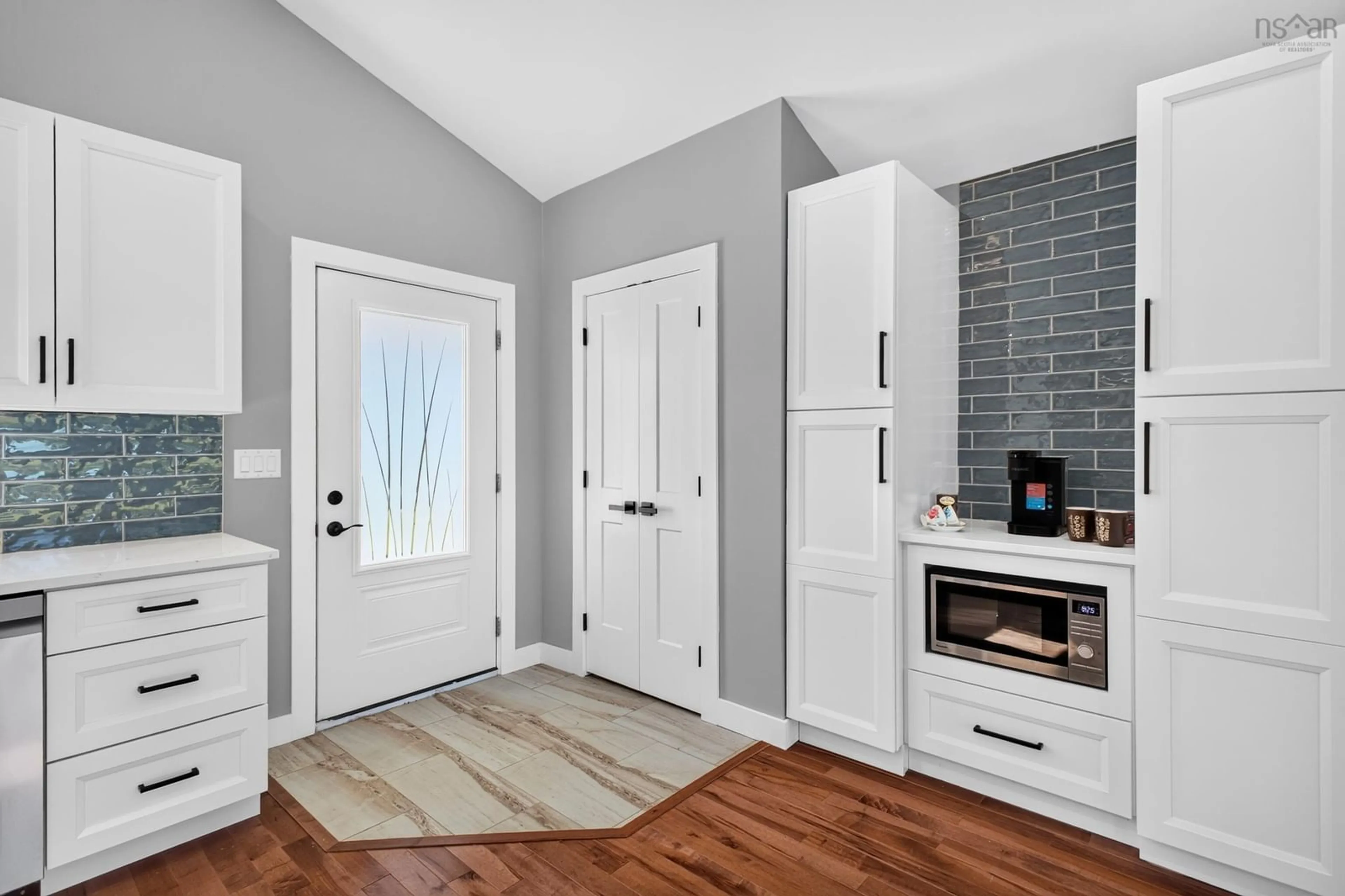 Indoor entryway for 795 Masstown Rd, Debert Nova Scotia B0M 1G0