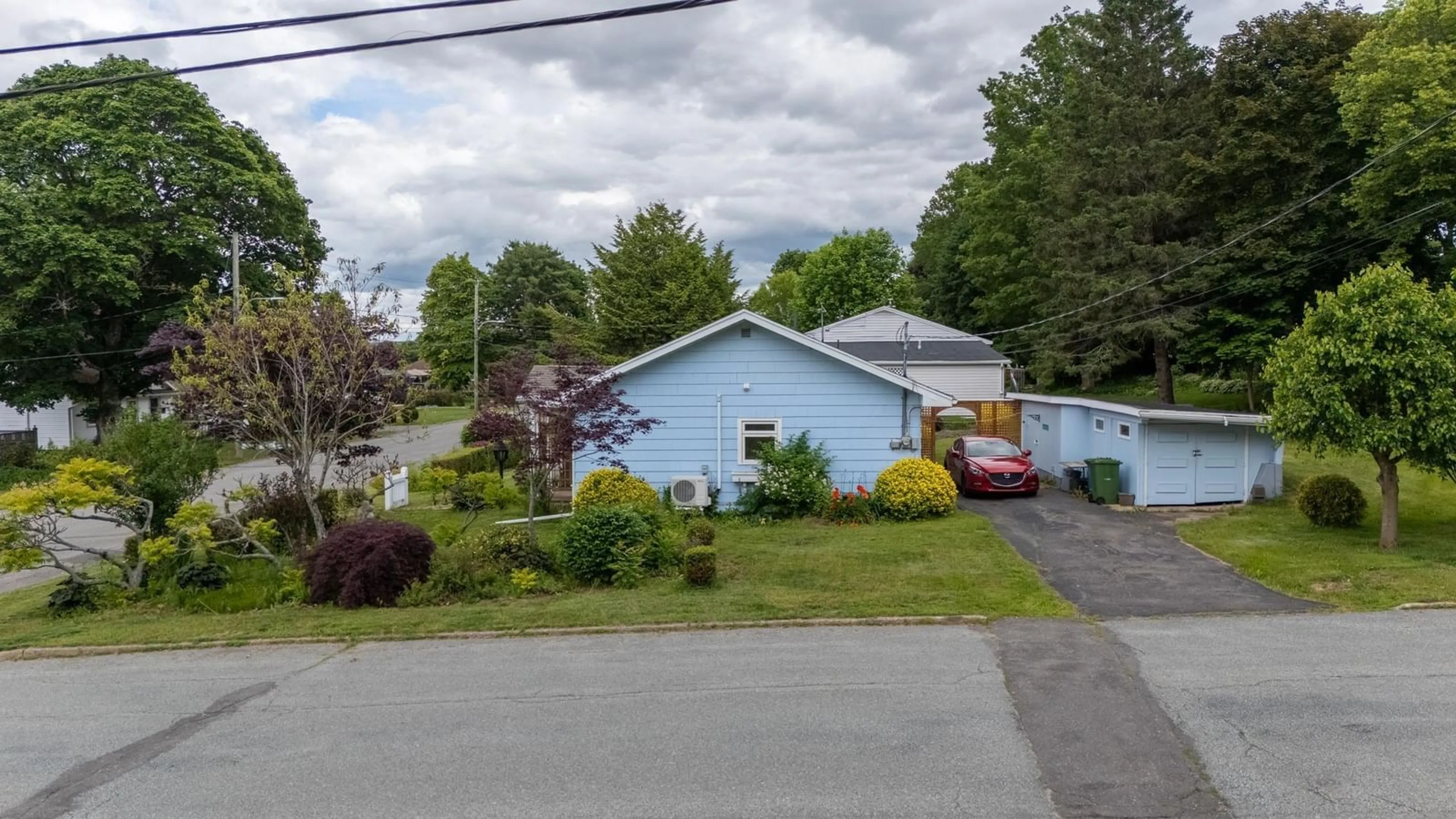 A pic from outside/outdoor area/front of a property/back of a property/a pic from drone, street for 26 Lavinia St, Kentville Nova Scotia B4N 1V7
