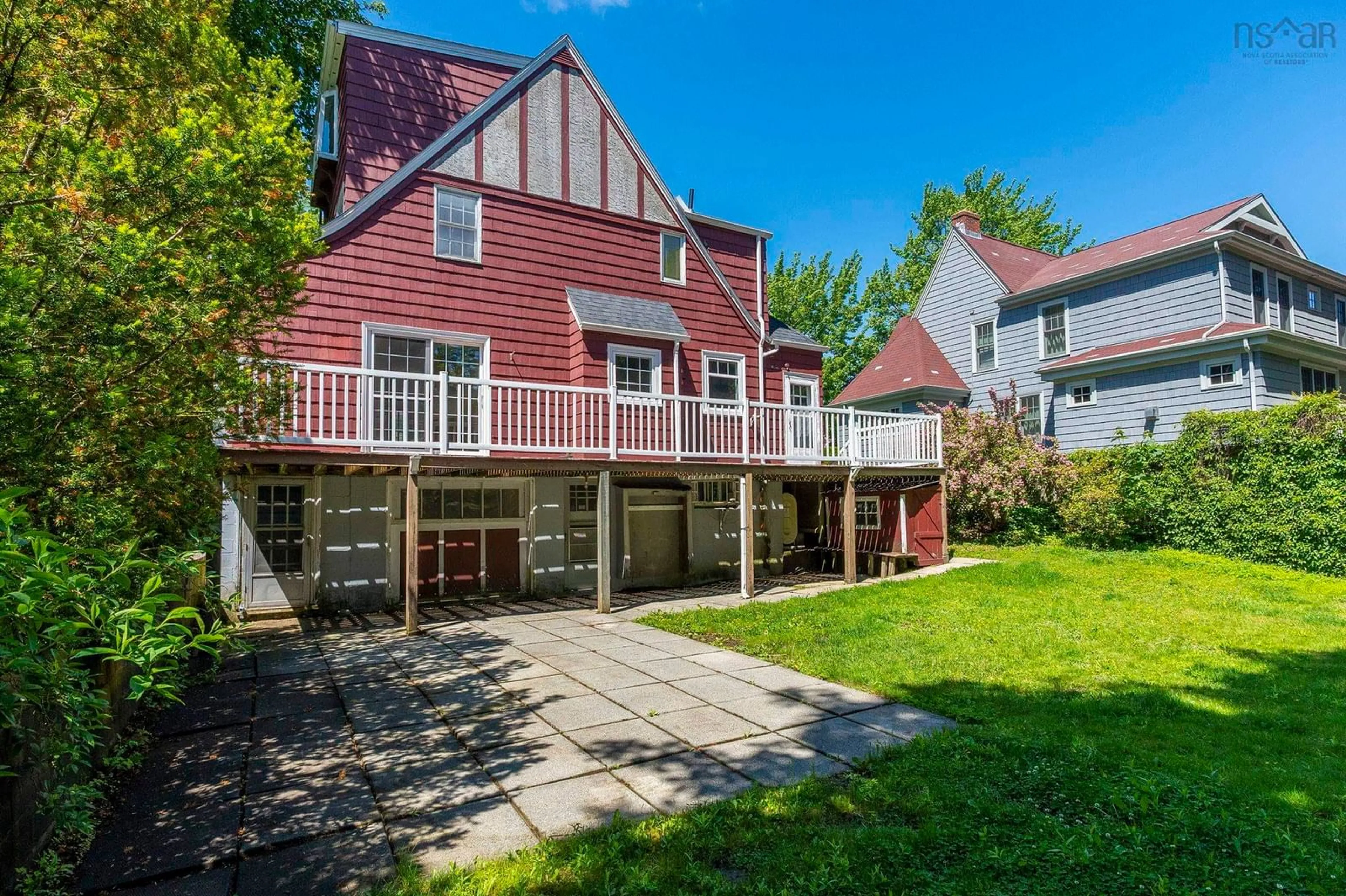 A pic from outside/outdoor area/front of a property/back of a property/a pic from drone, unknown for 1031 Marlborough Ave, Halifax Nova Scotia B3H 3H2