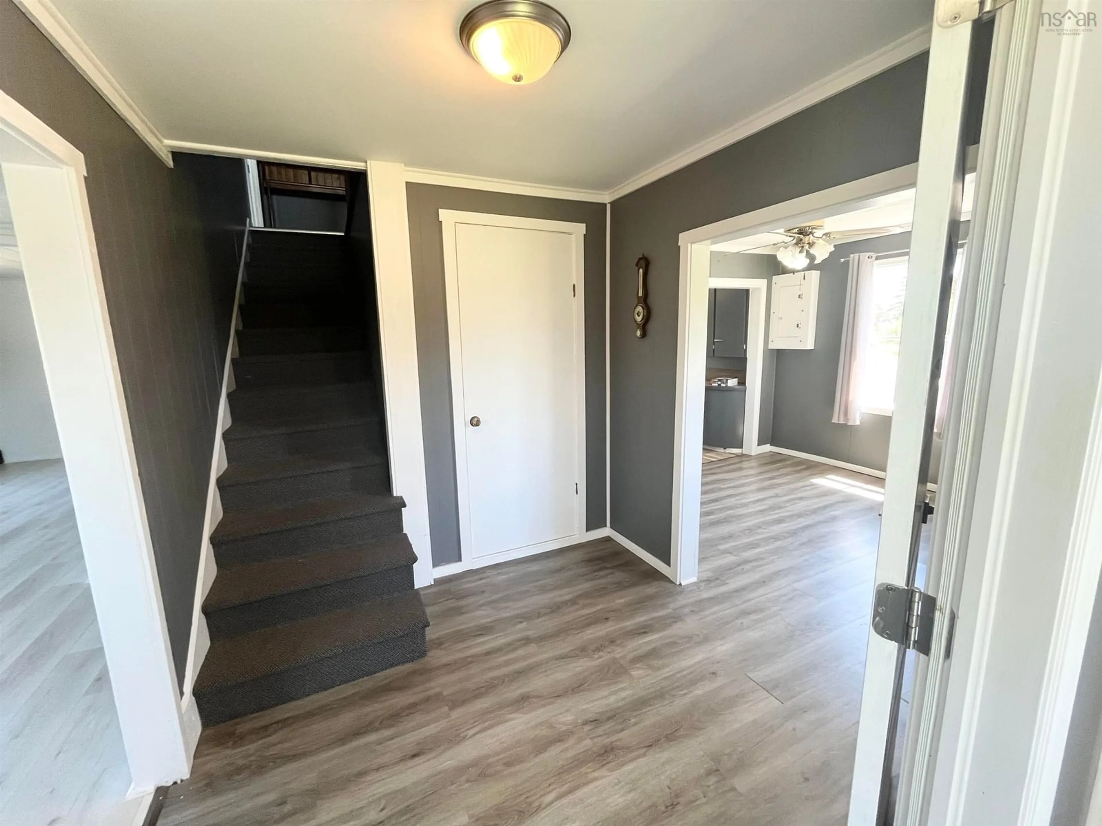 Indoor entryway for 923 Highway 330, Centreville Nova Scotia B0W 2G0