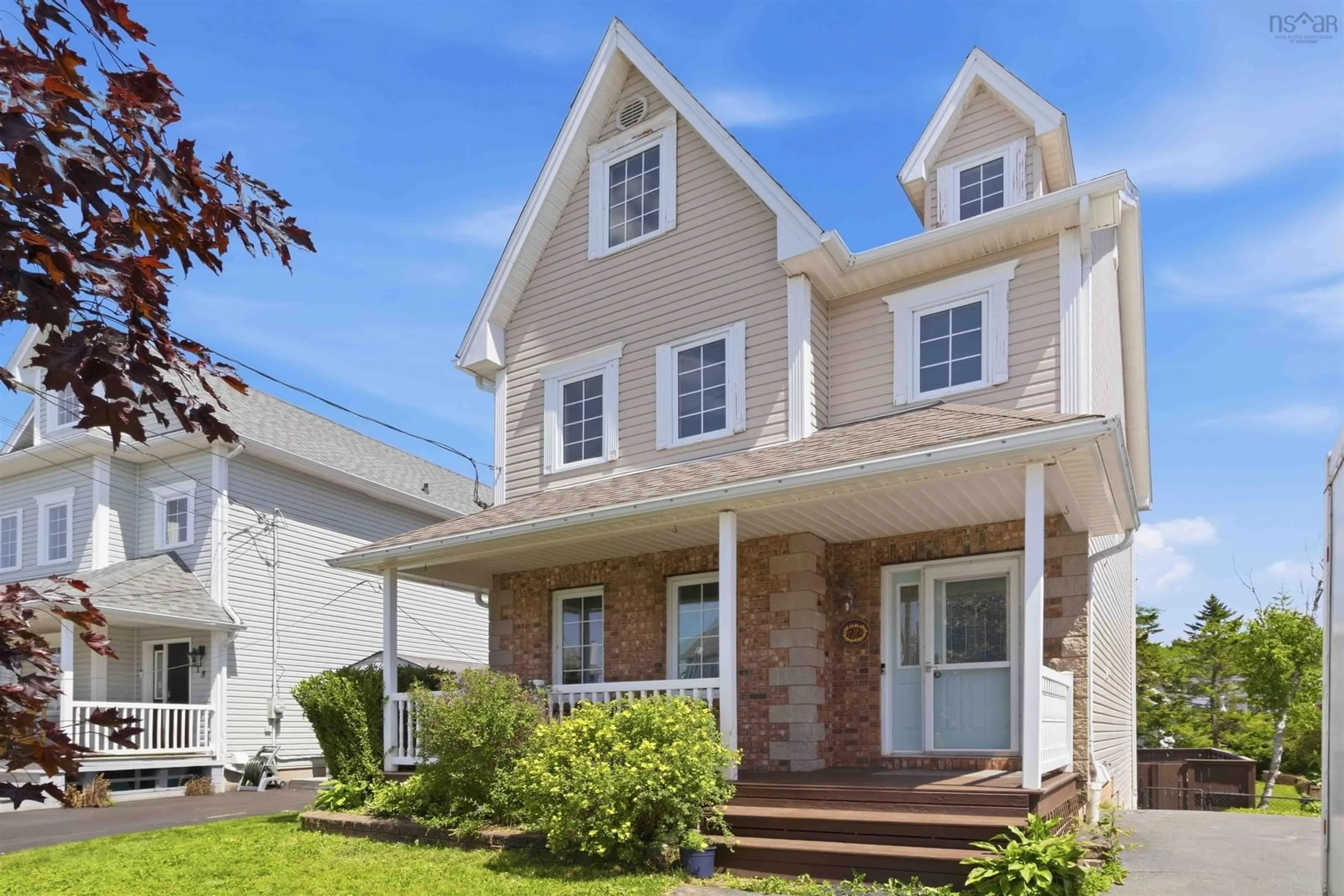 Home with vinyl exterior material, street for 22 Westfield Cres, Dartmouth Nova Scotia B2V 2V8