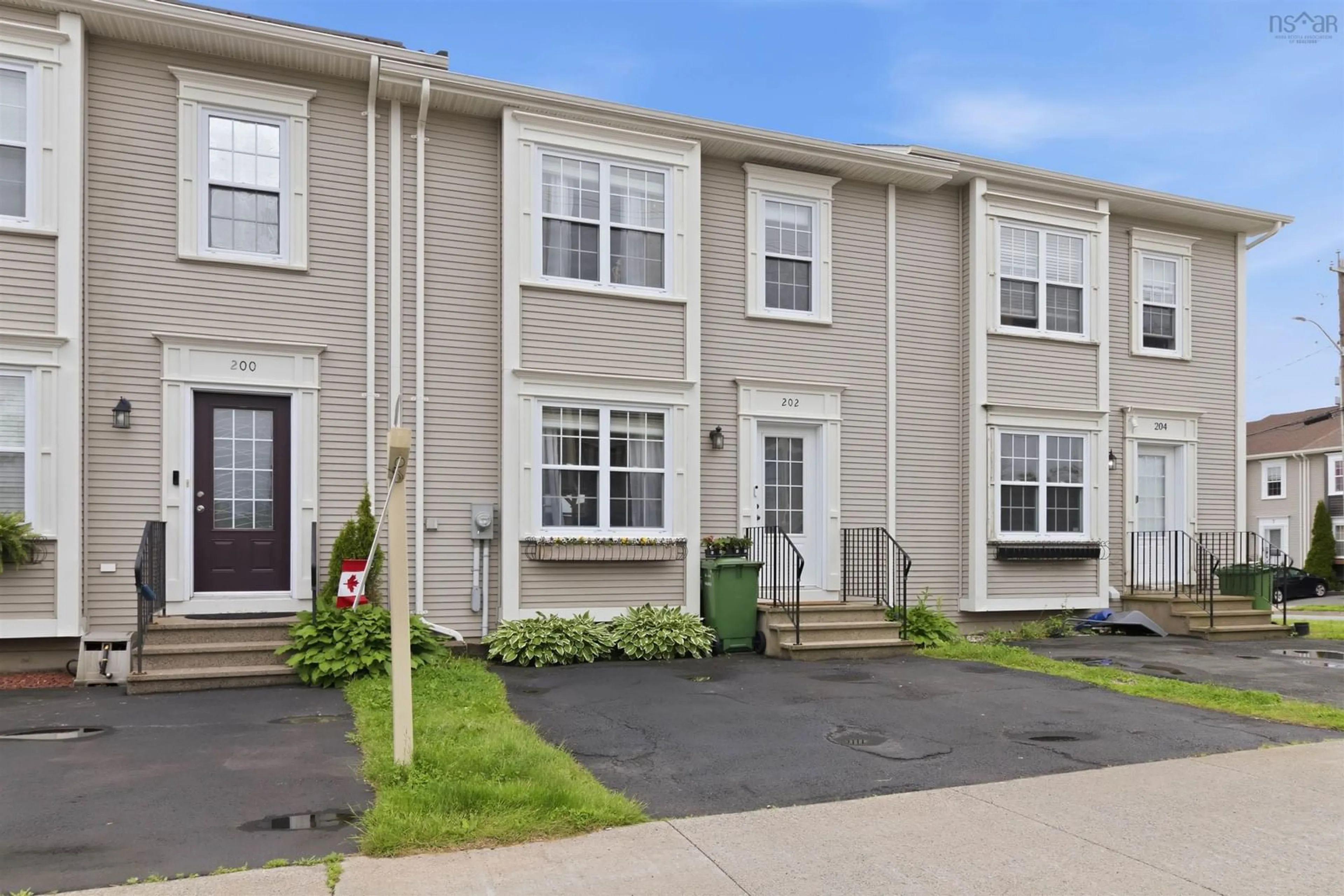 Home with vinyl exterior material, street for 202 Transom Dr, Halifax Nova Scotia B3M 4T7